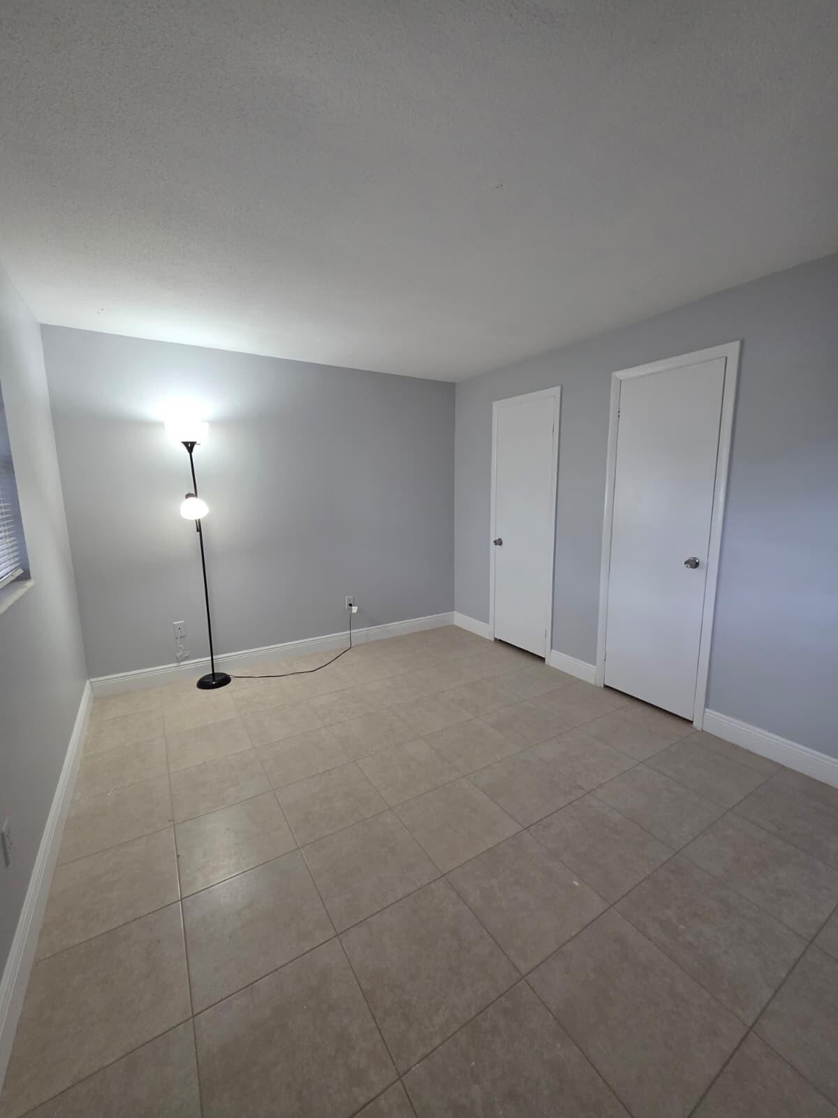 MODEL LAND CO - Residential Lease