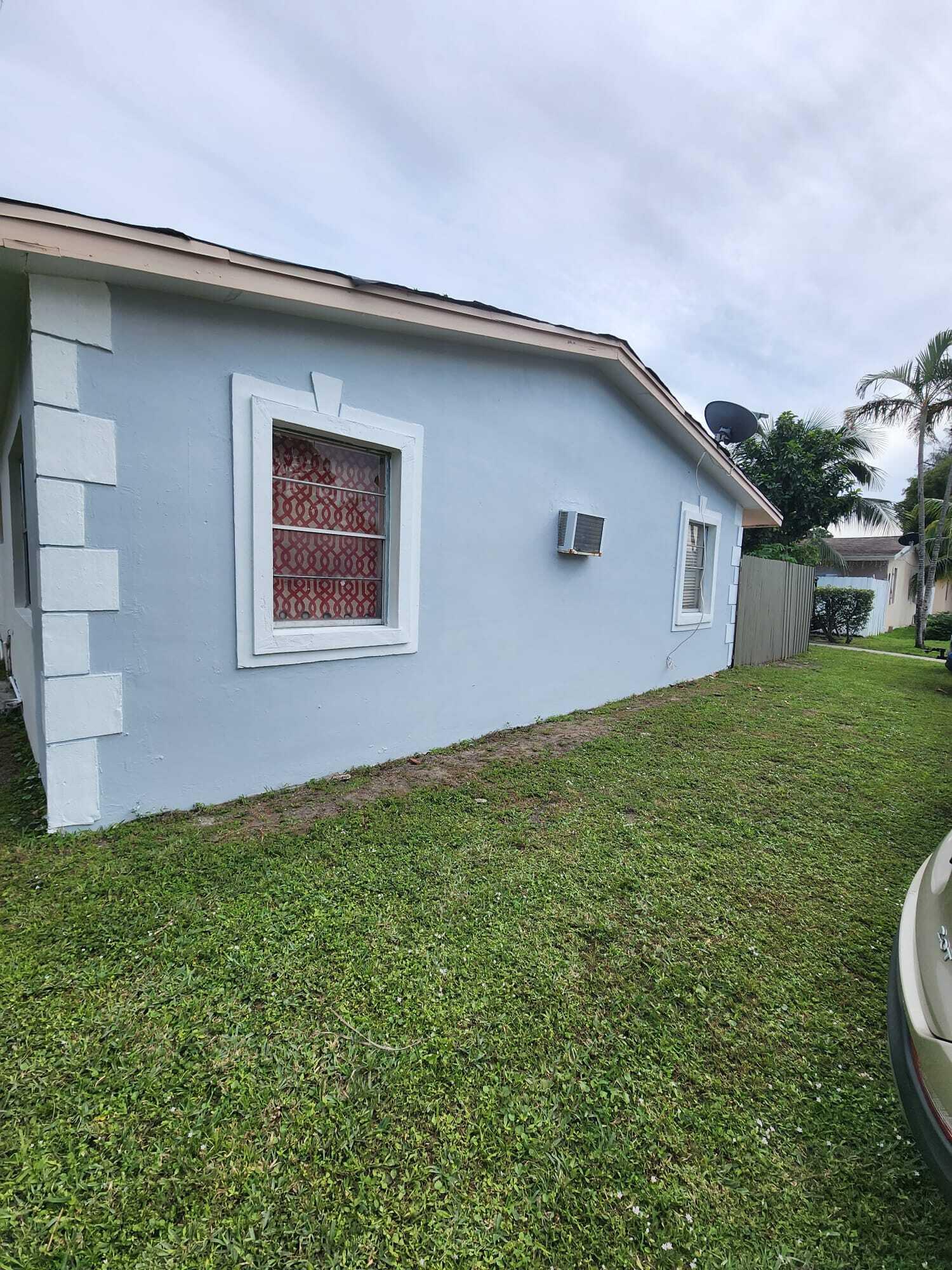 MODEL LAND CO - Residential Lease