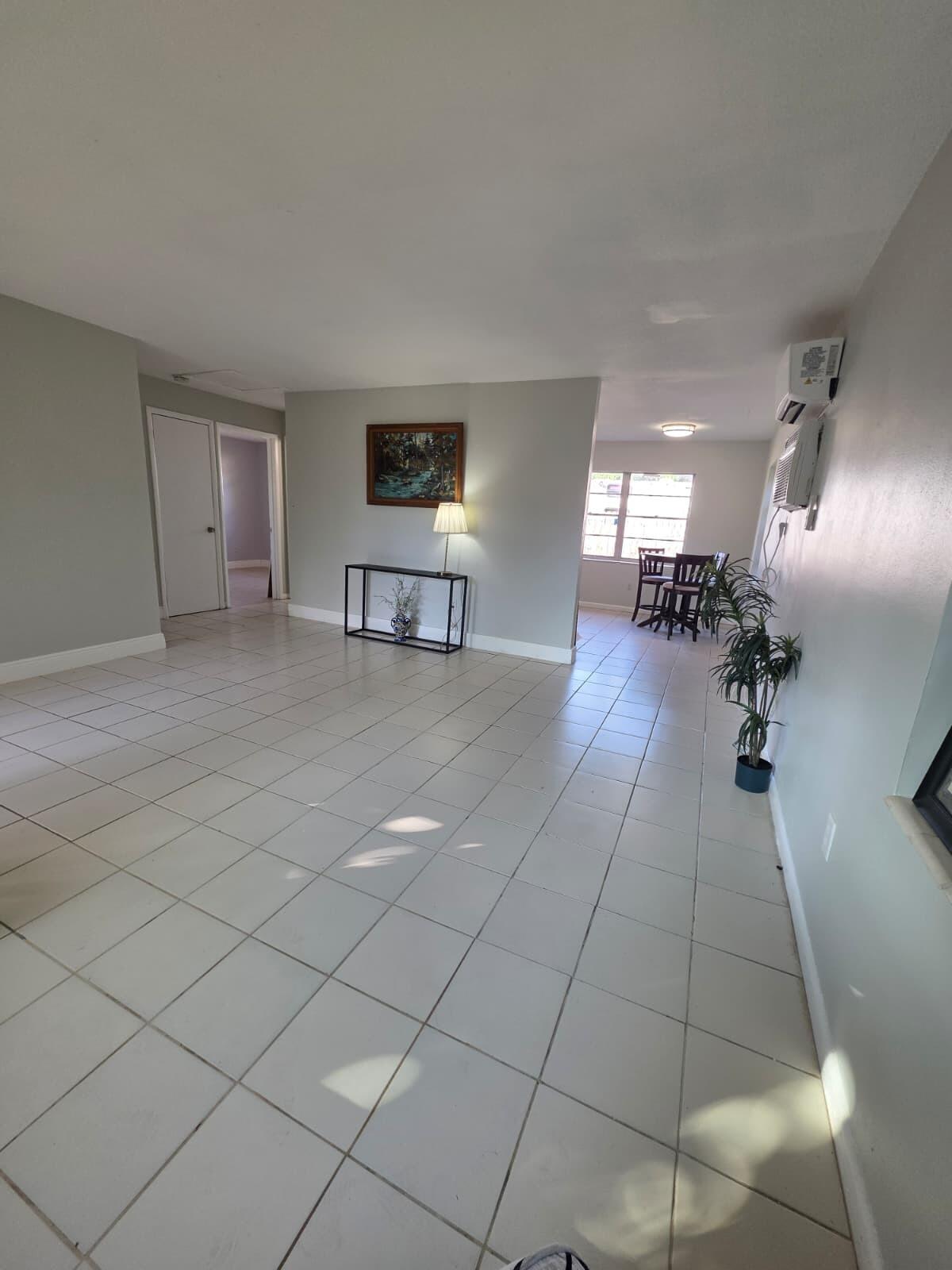 MODEL LAND CO - Residential Lease