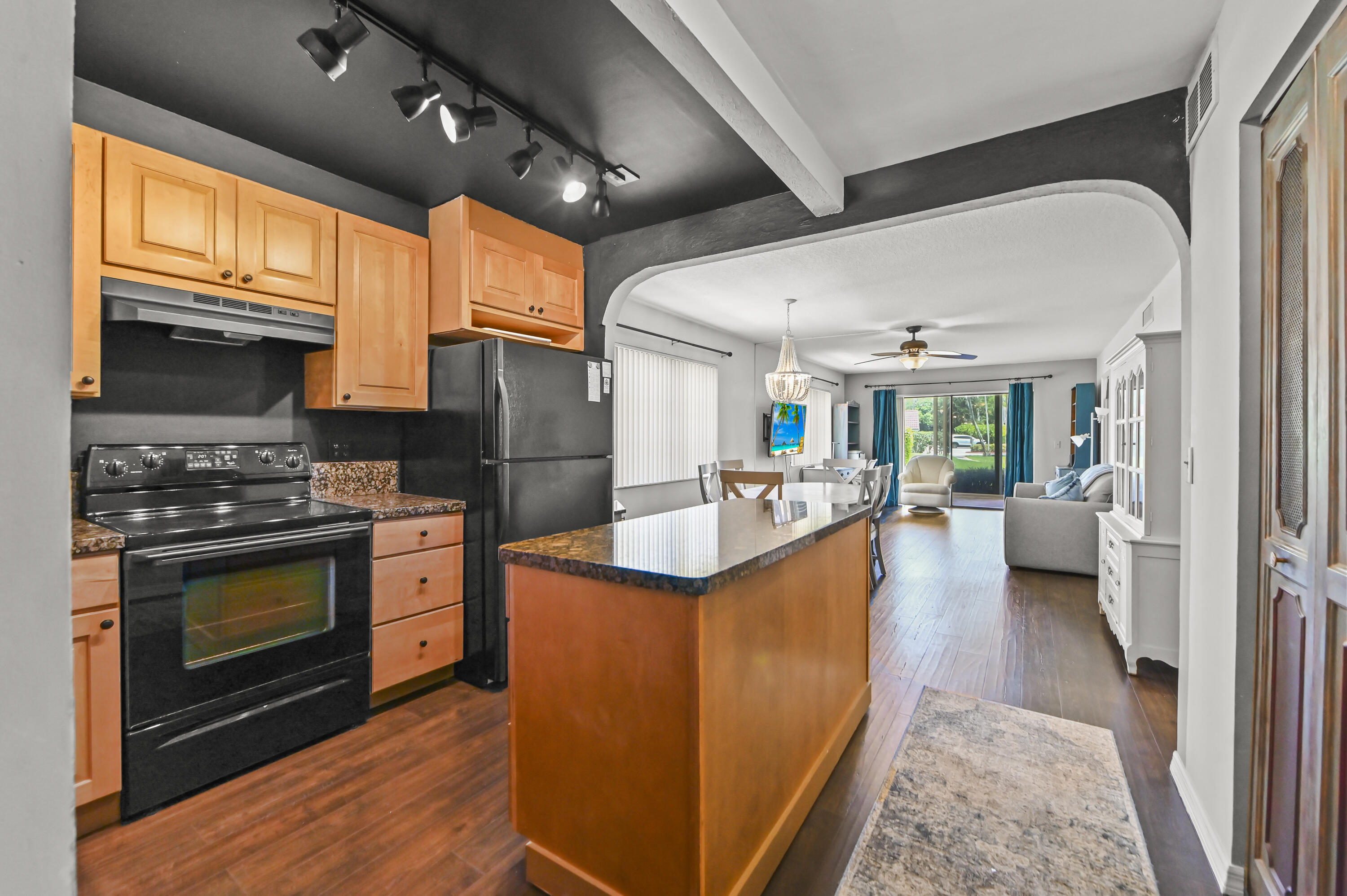 WATERWAY WEST - Residential