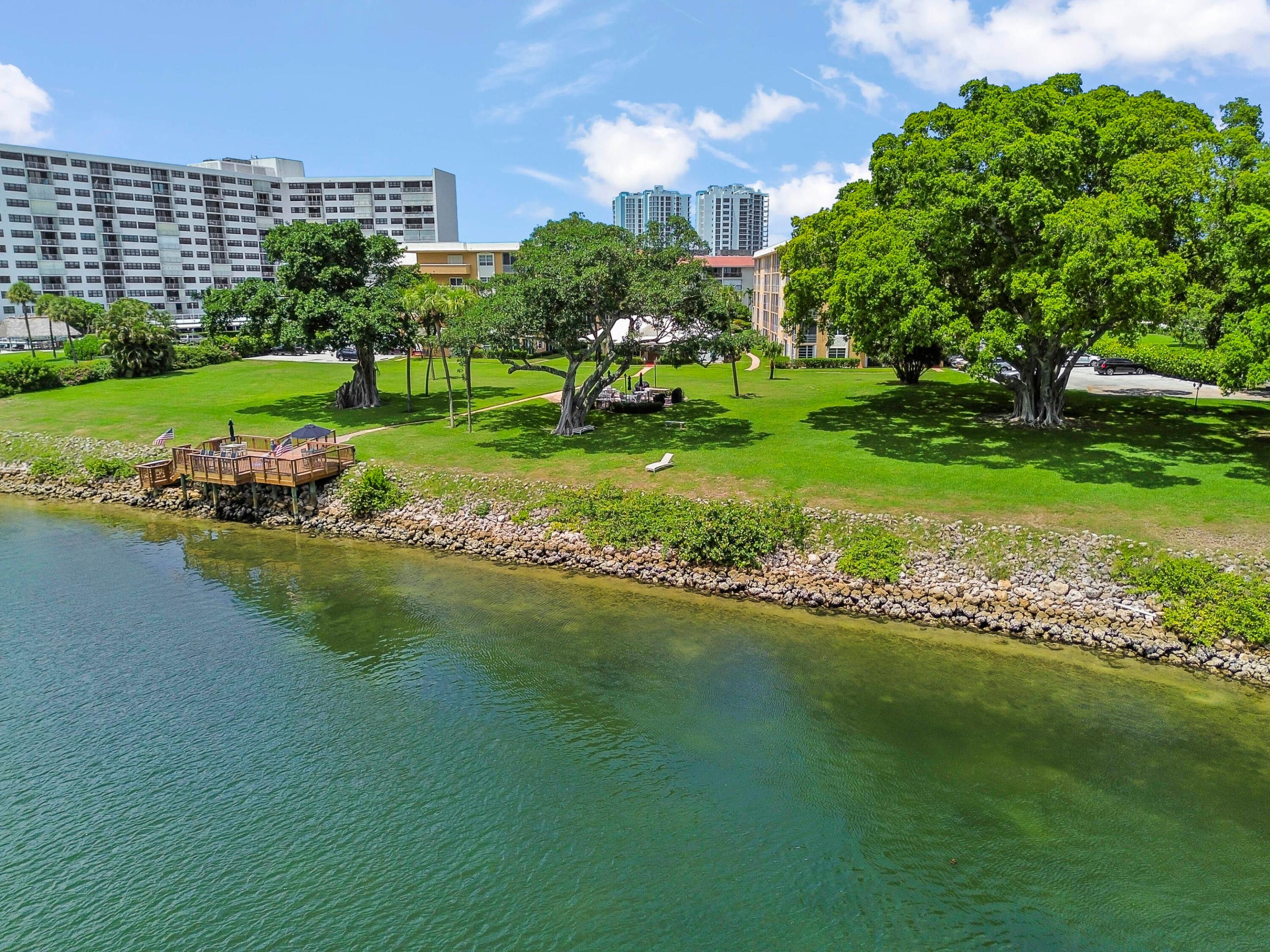 WATERWAY WEST - Residential
