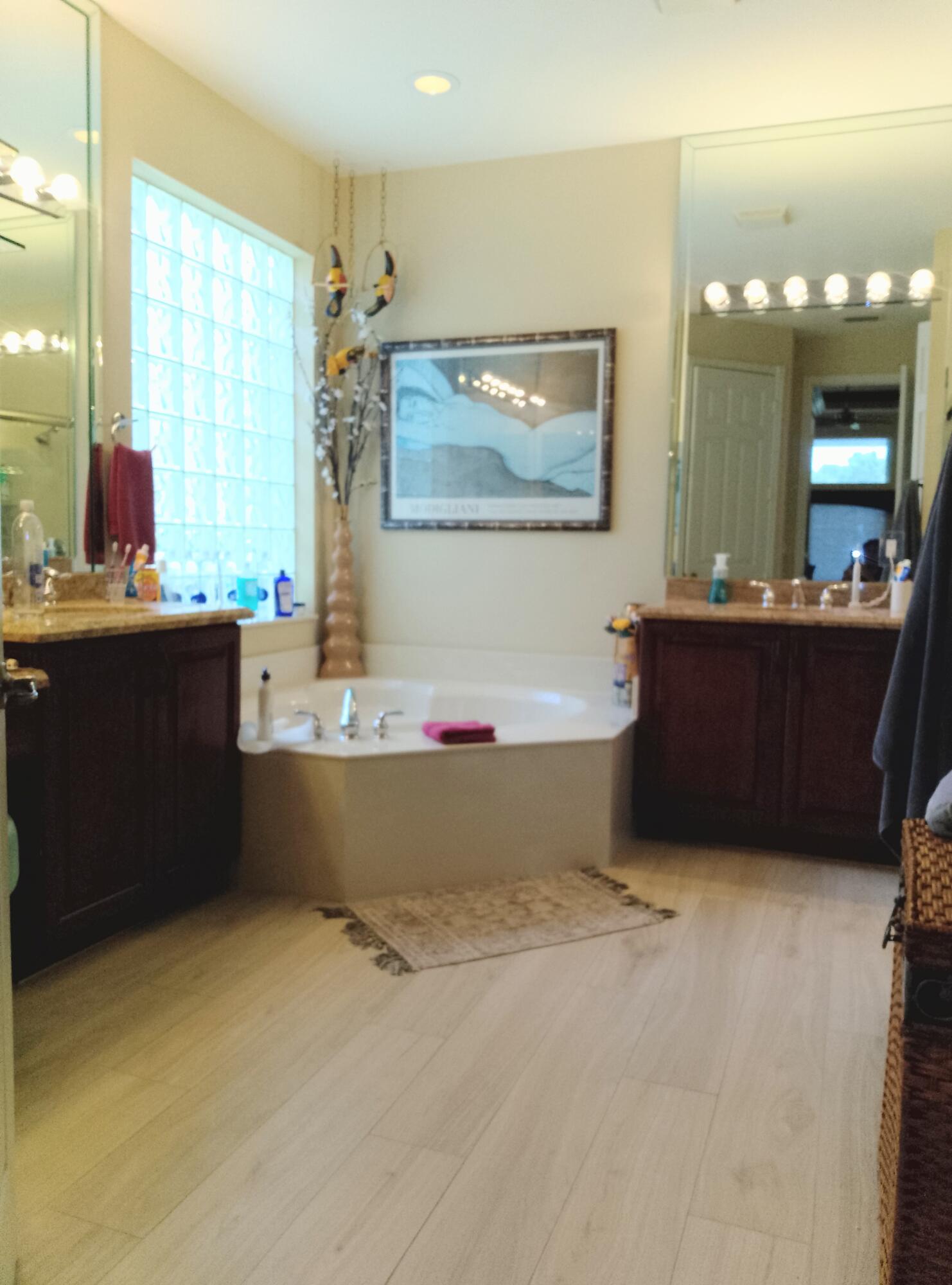 VALENCIA POINTE 1 - Residential Lease