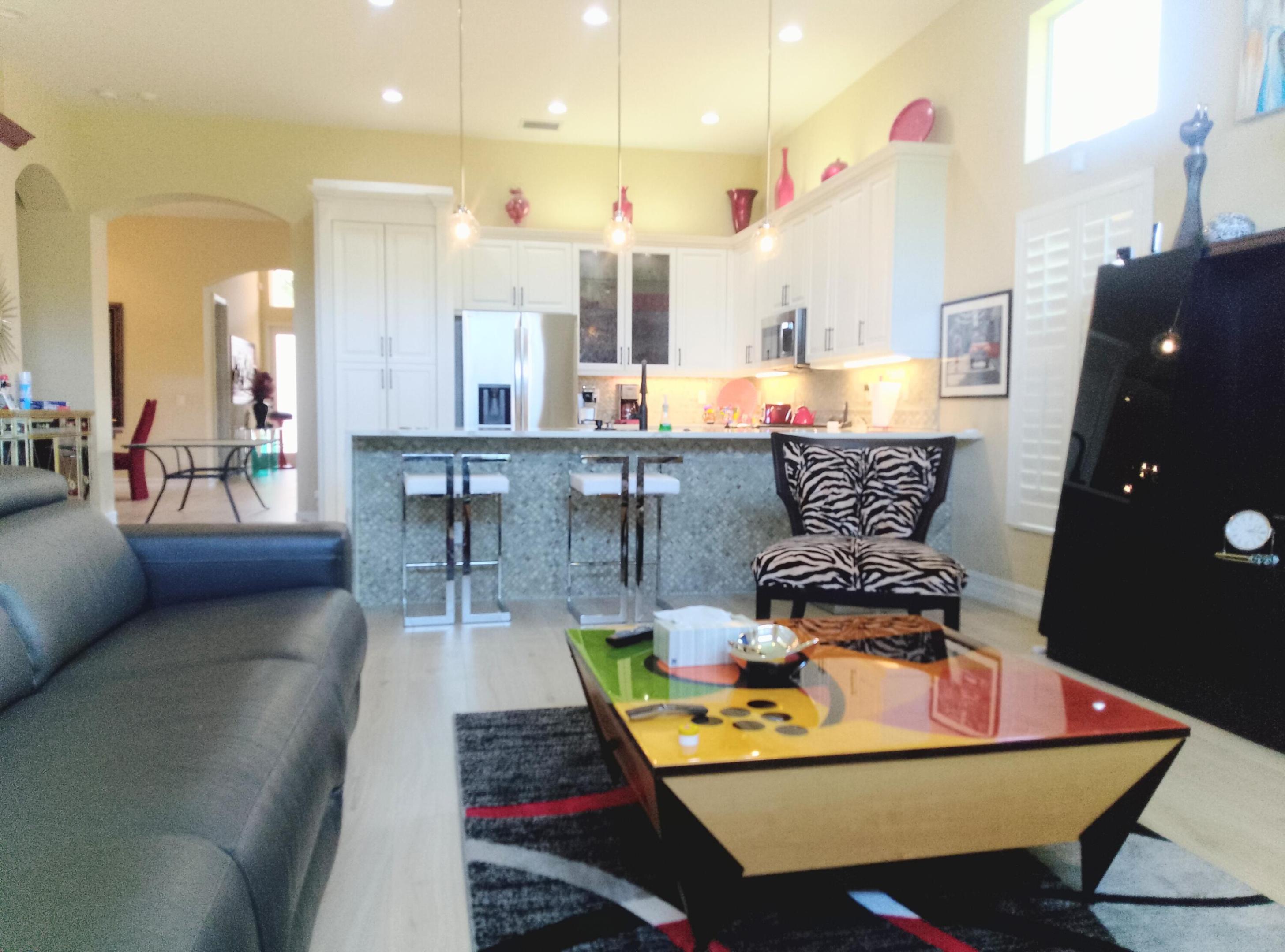 VALENCIA POINTE 1 - Residential Lease