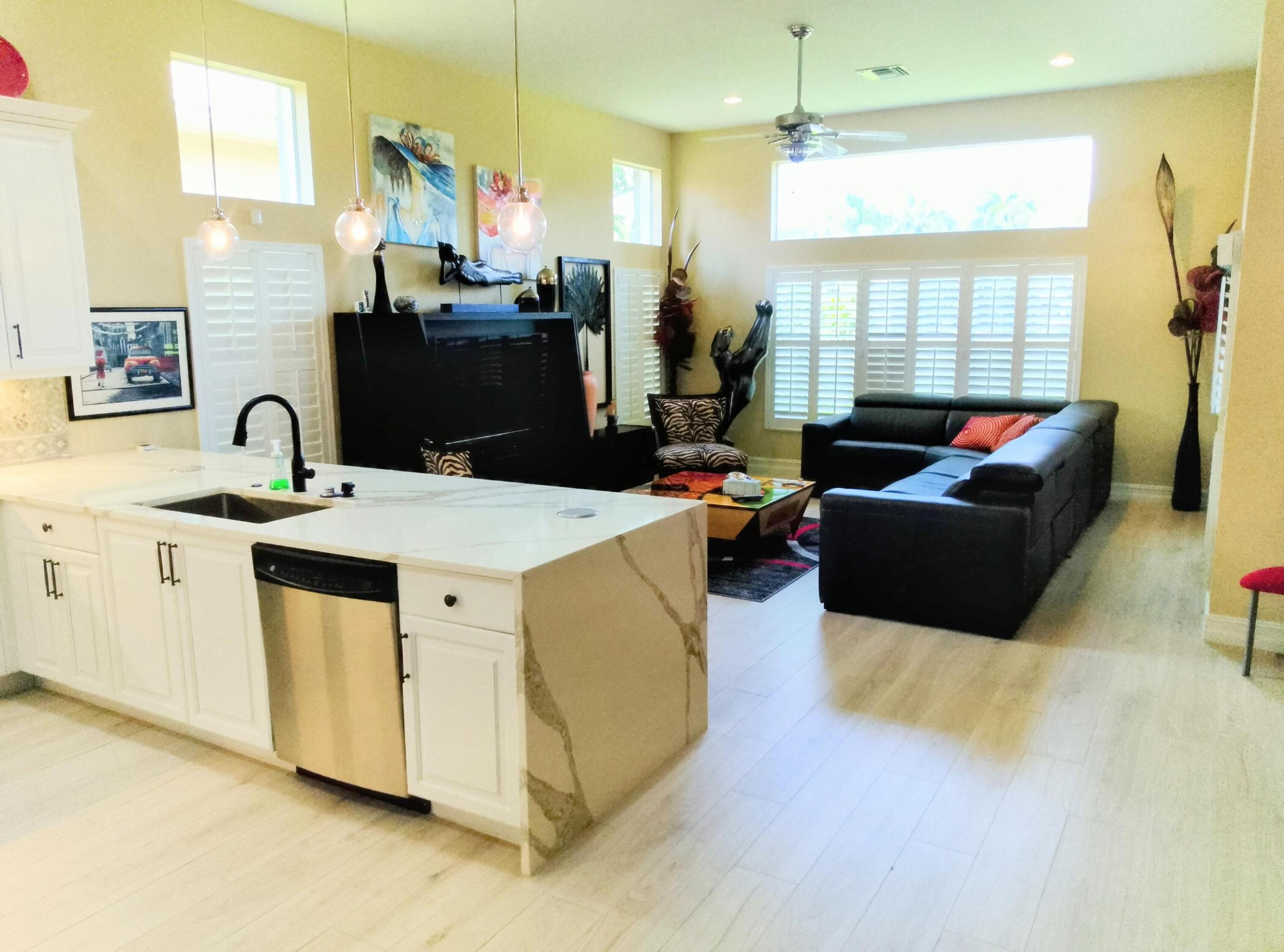 VALENCIA POINTE 1 - Residential Lease