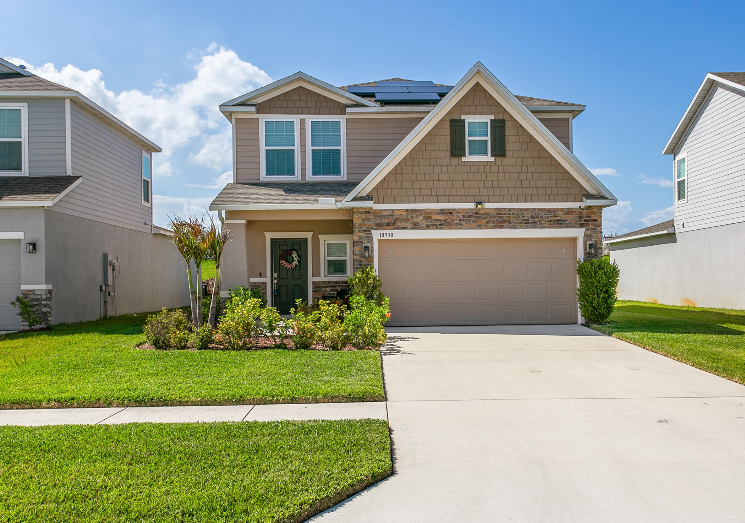 This well-maintained/move-in ready home located in the desirable Crosstown Commons Community in PSL provides the perfect blend of modern look, functional floor plan, and energy efficient living. The home features an open floor concept with recess lights throughout, a spacious kitchen with stainless steel appliances and granite counters. The large island in the kitchen, sizable backyard and lanai provide plenty of room for the whole family to enjoy. Bedrooms and laundry room are on the second level with a lovely Master Suite that offers a large master bath/shower, large walk-in closet, and dual sinks. The solar panels, significantly reduces monthly energy costs. Close to I-95, tradition, shopping/dining. Schedule an appointment to view this gem.