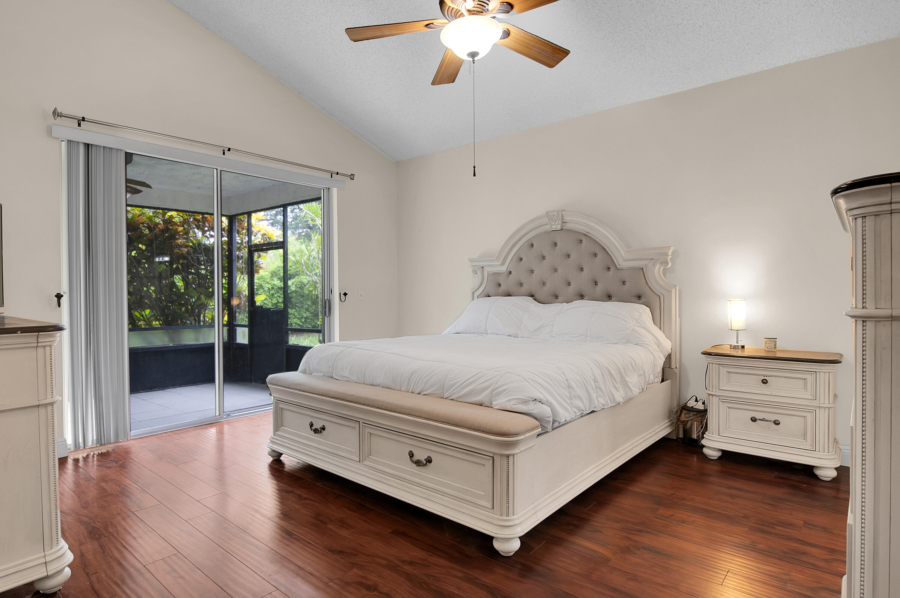 MNR FOREST 2 - Residential Lease