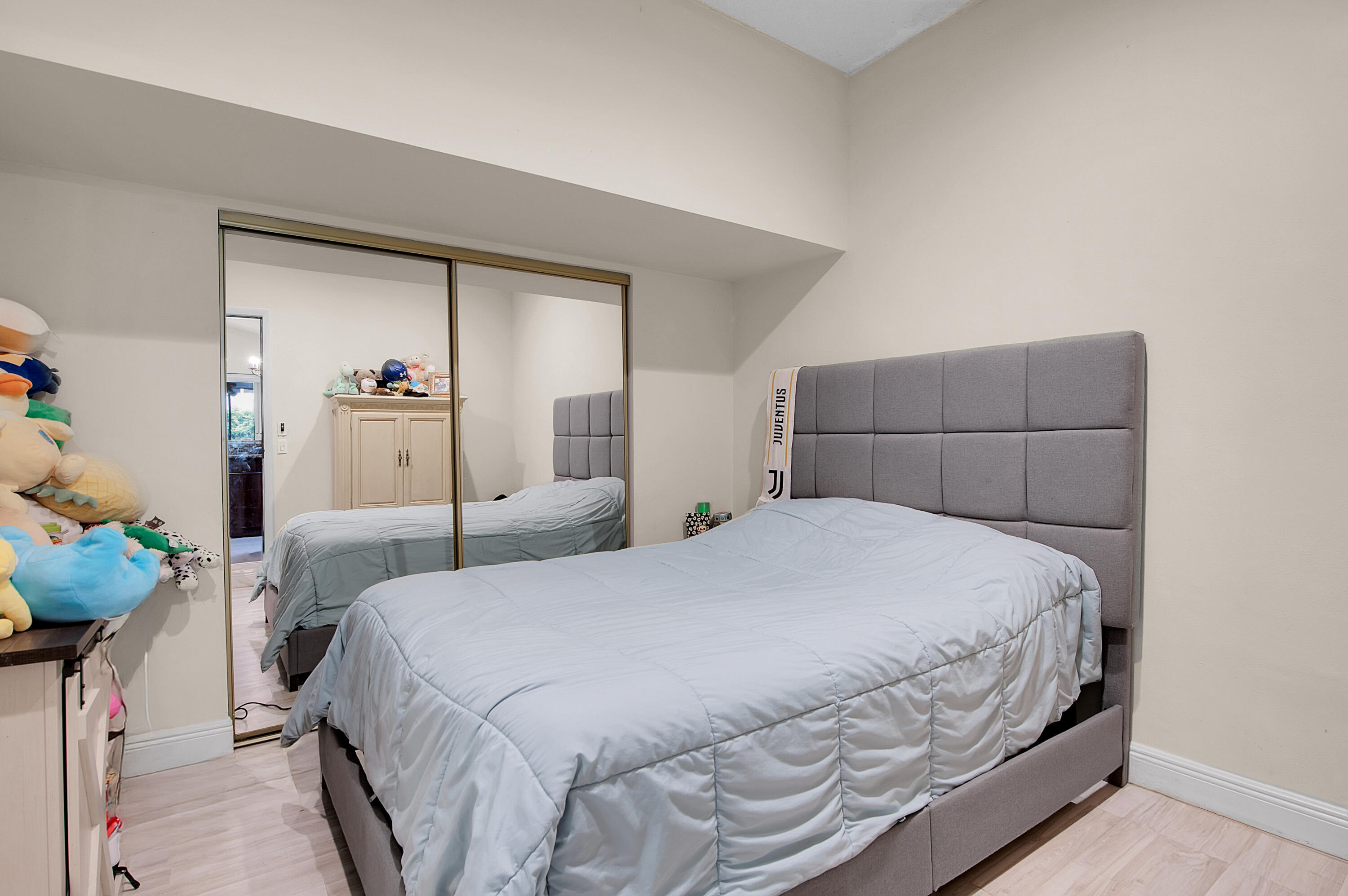 MNR FOREST 2 - Residential Lease