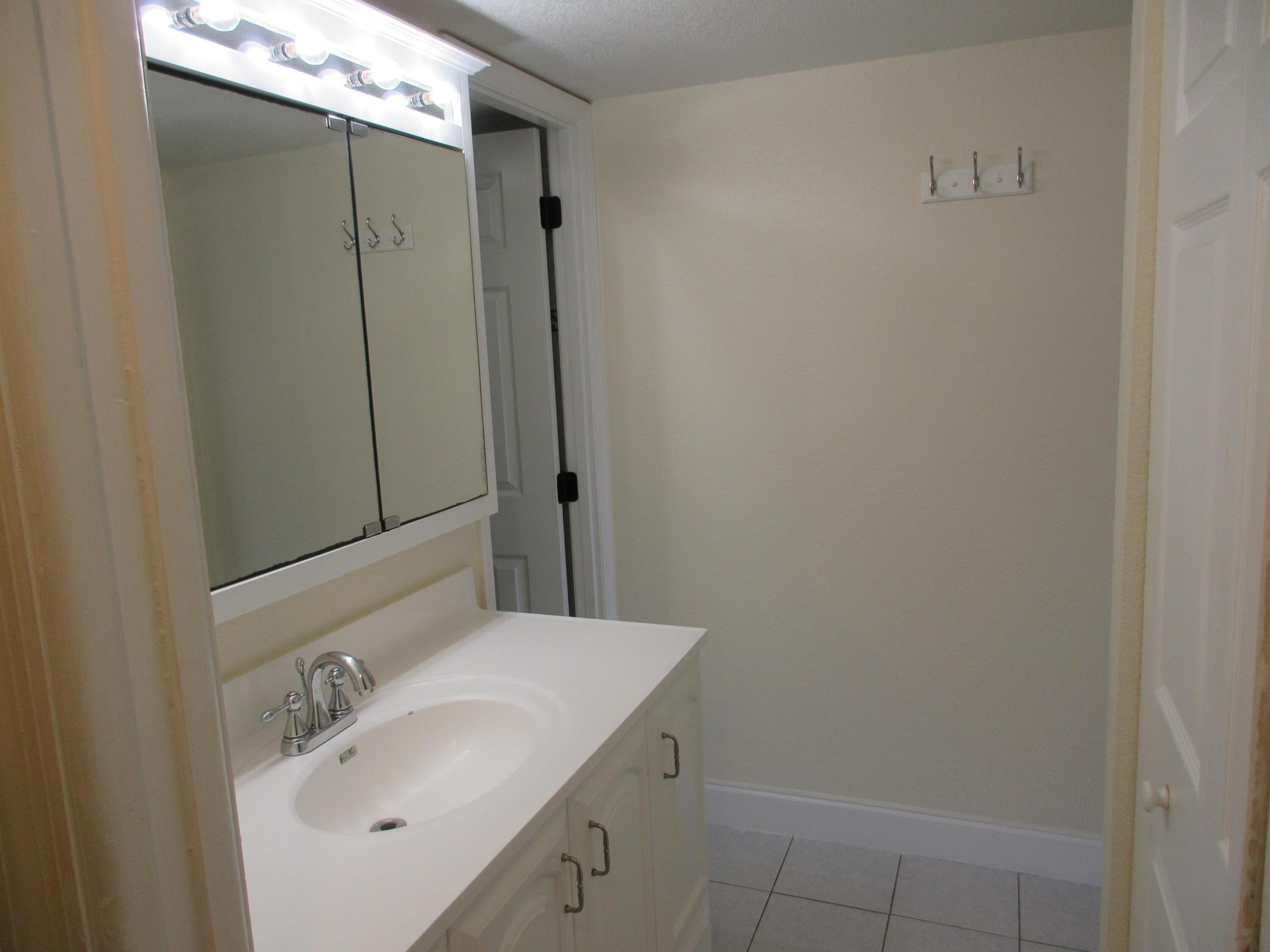 WATERBURY CONDO - Residential Lease