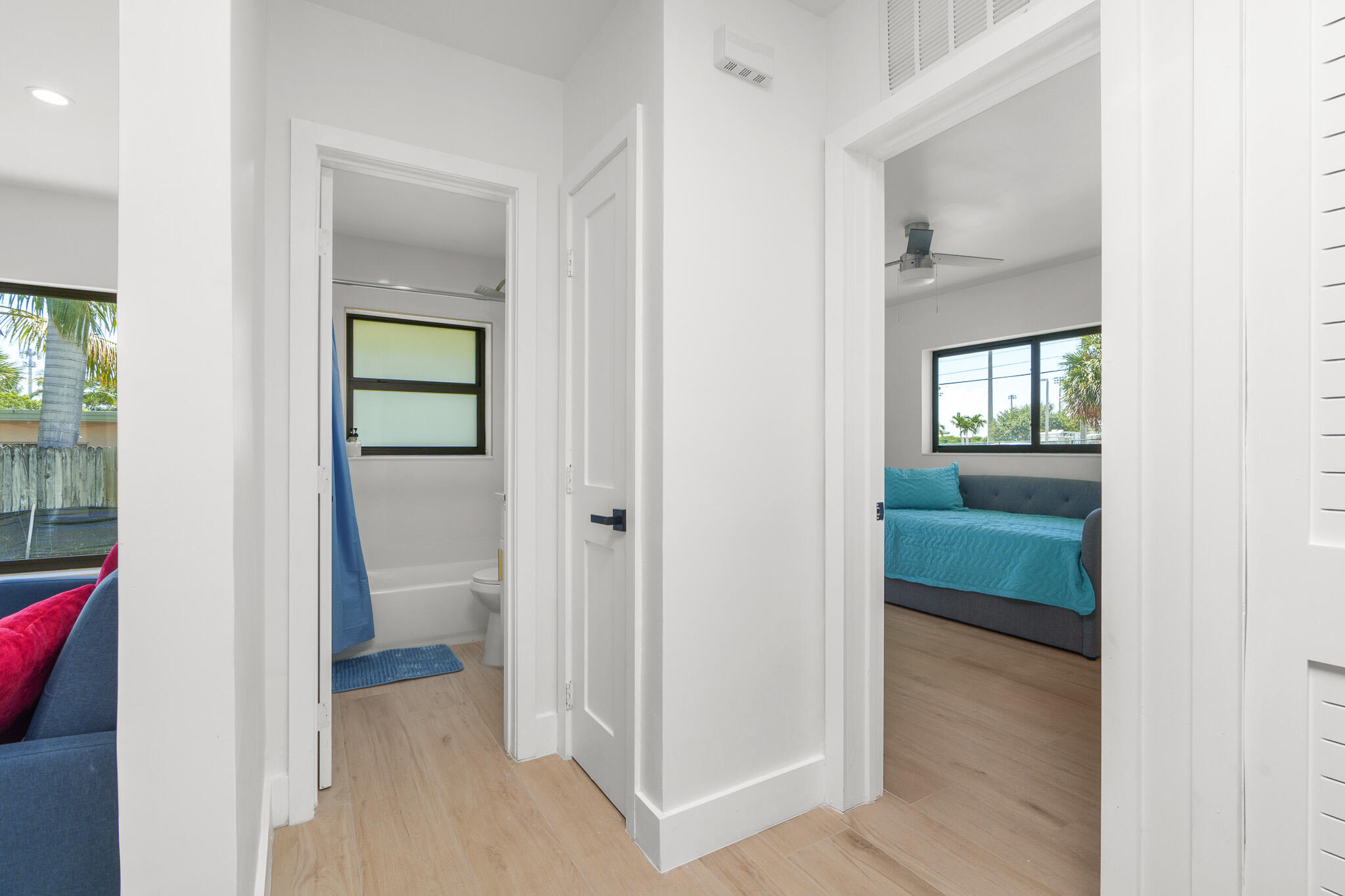 DECARIE - Residential Income