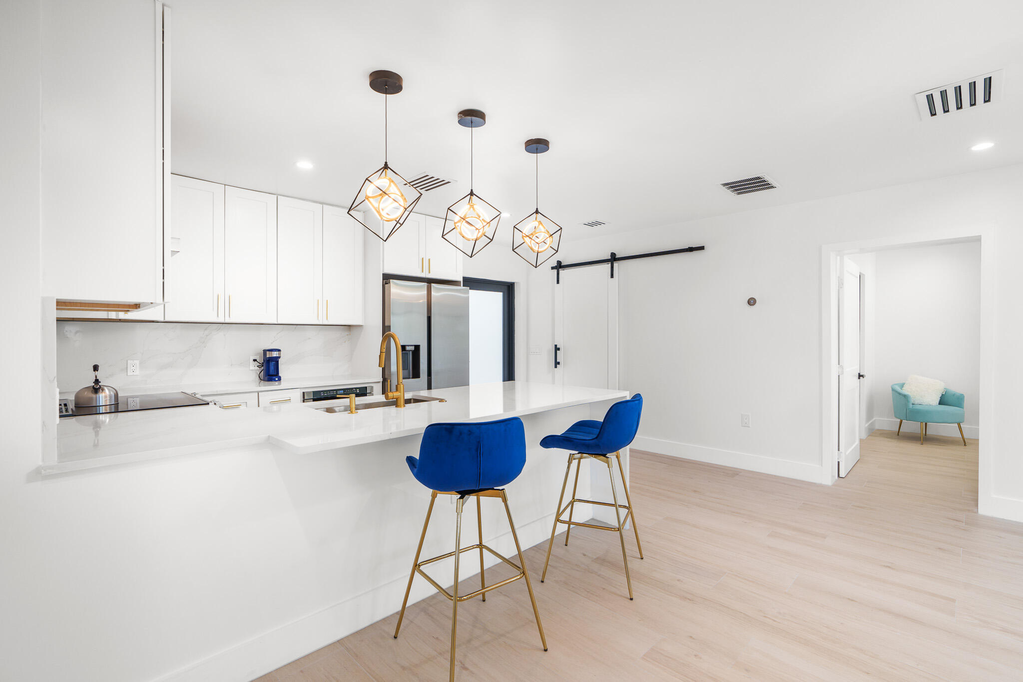 DECARIE - Residential Income