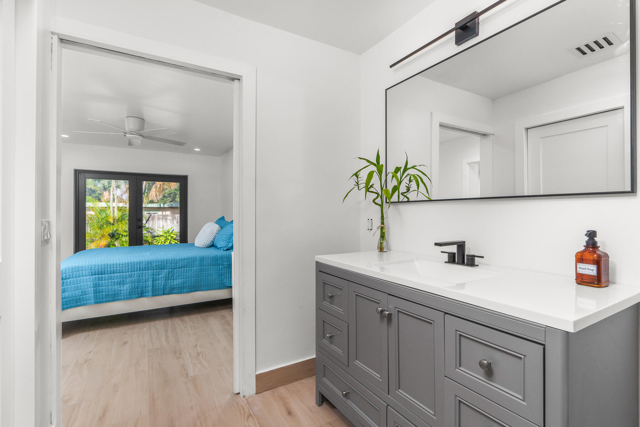 DECARIE - Residential Income