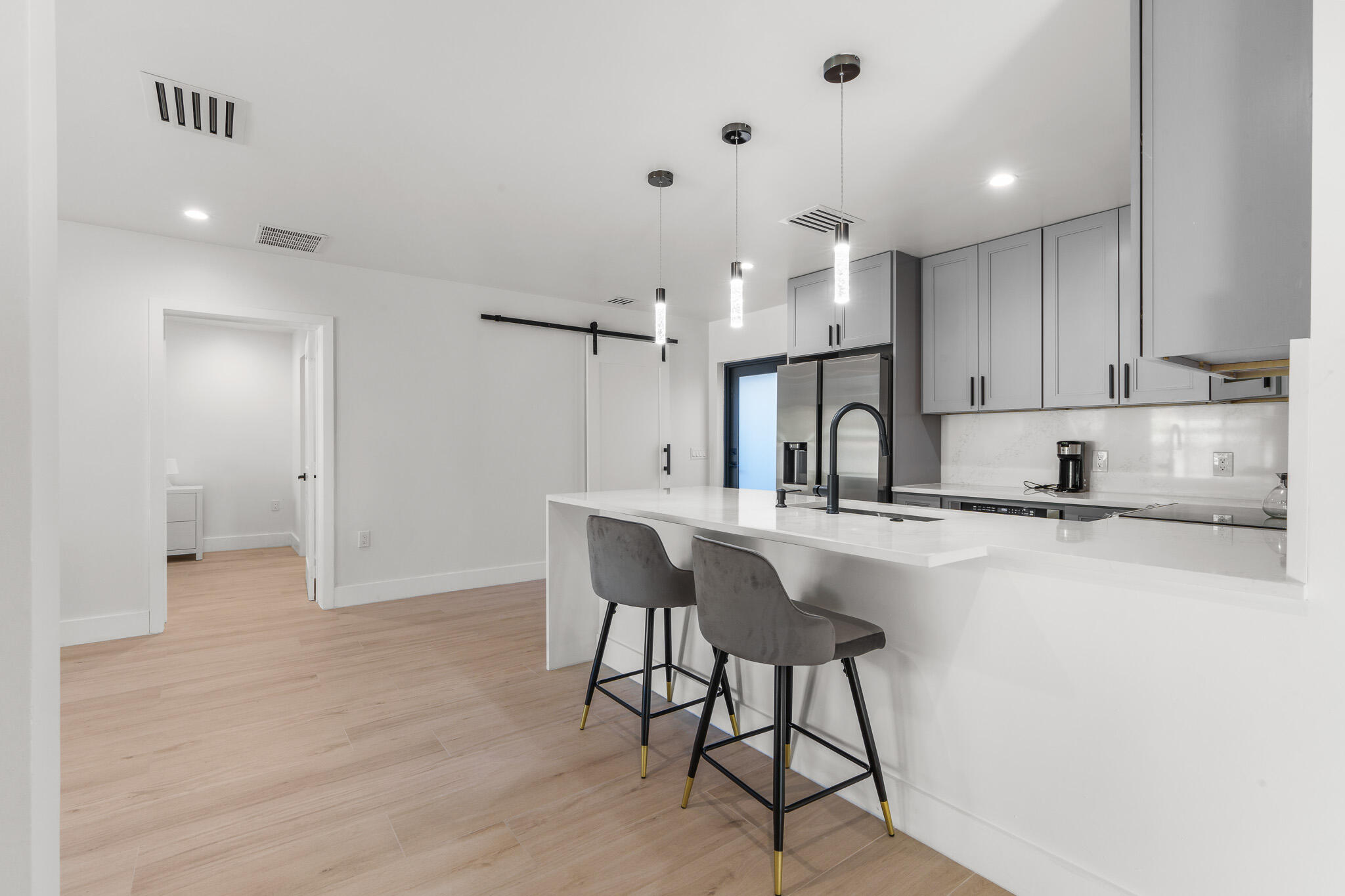 DECARIE - Residential Income