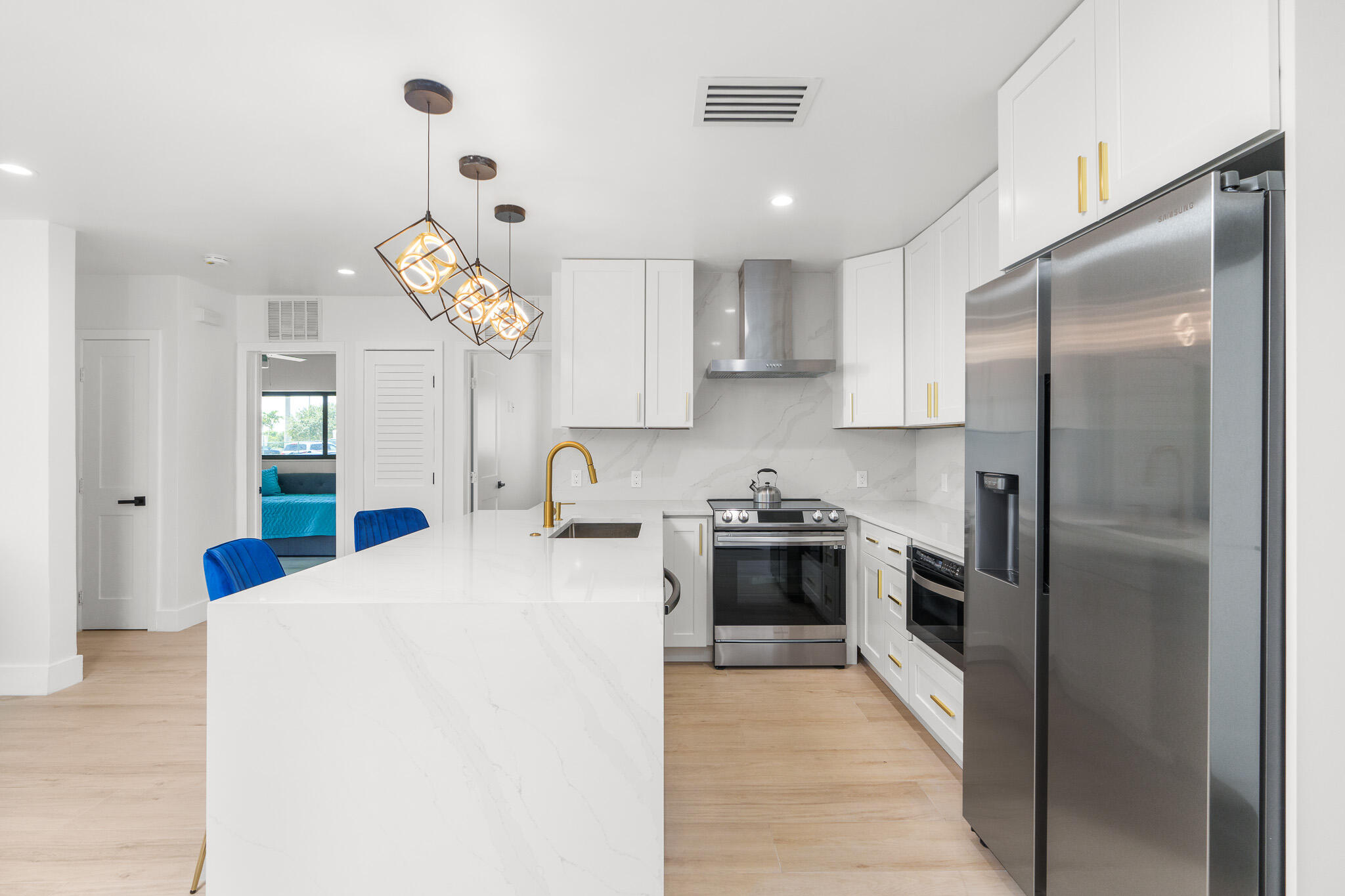 DECARIE - Residential Income