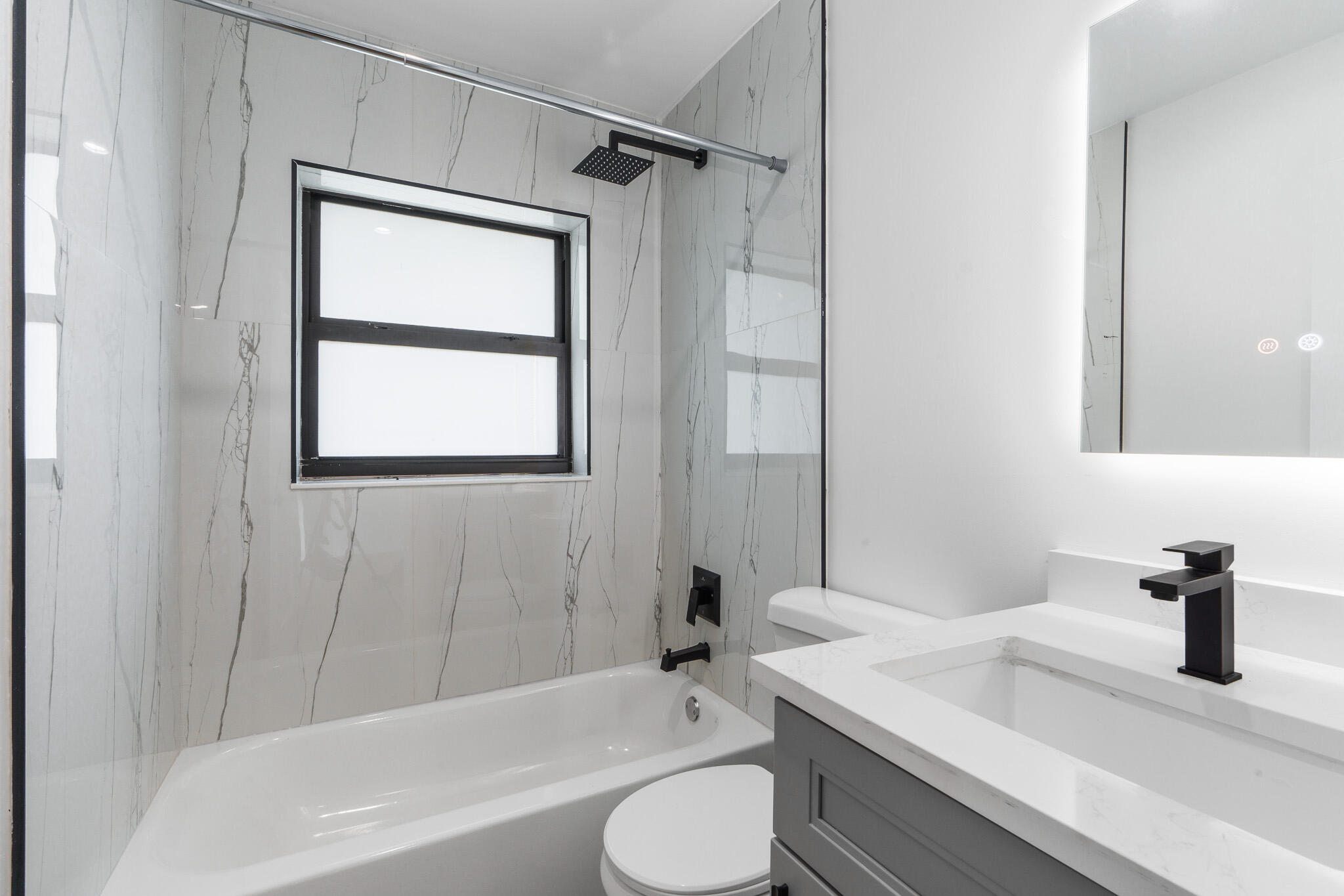 DECARIE - Residential Income