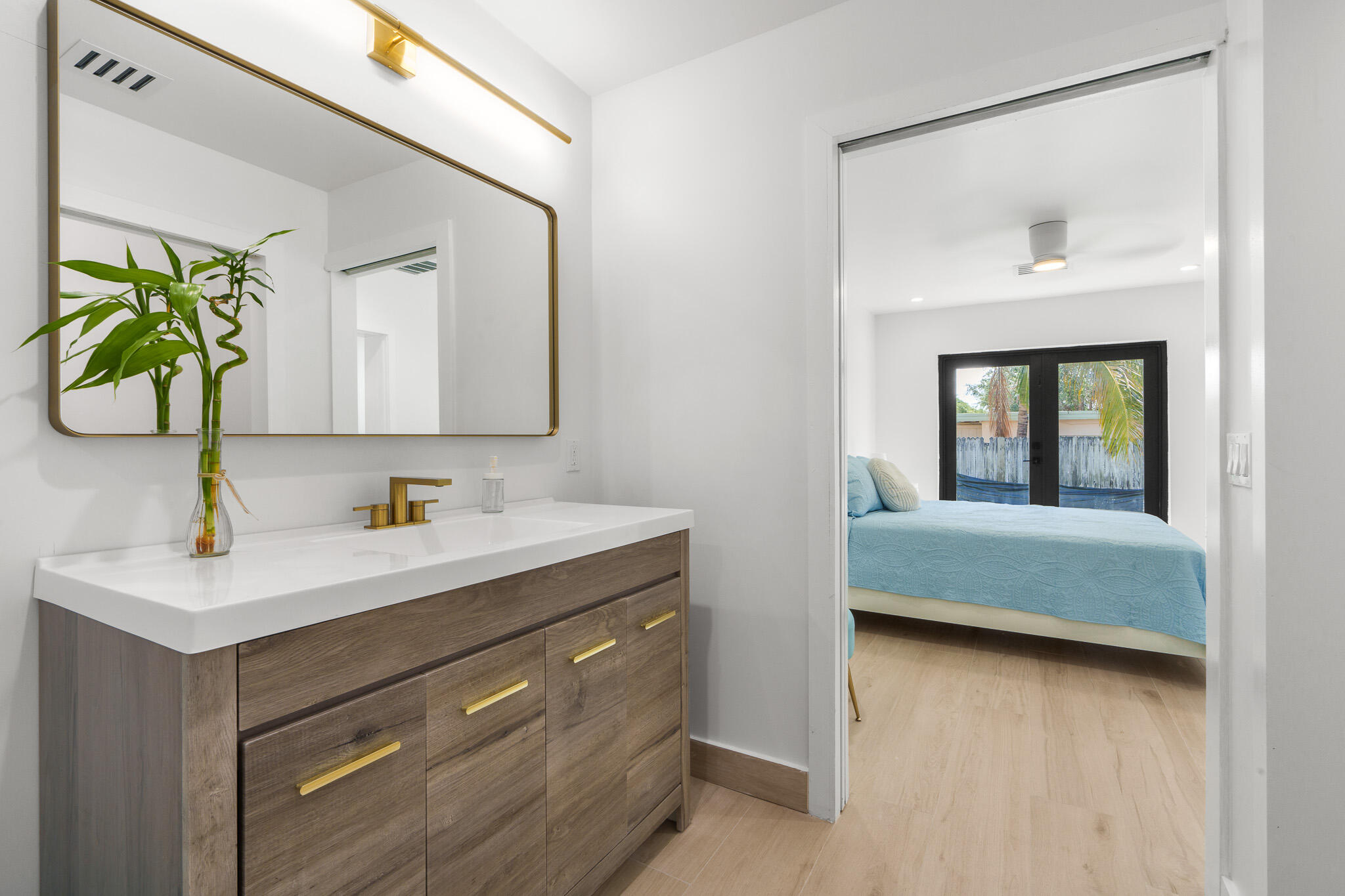 DECARIE - Residential Income