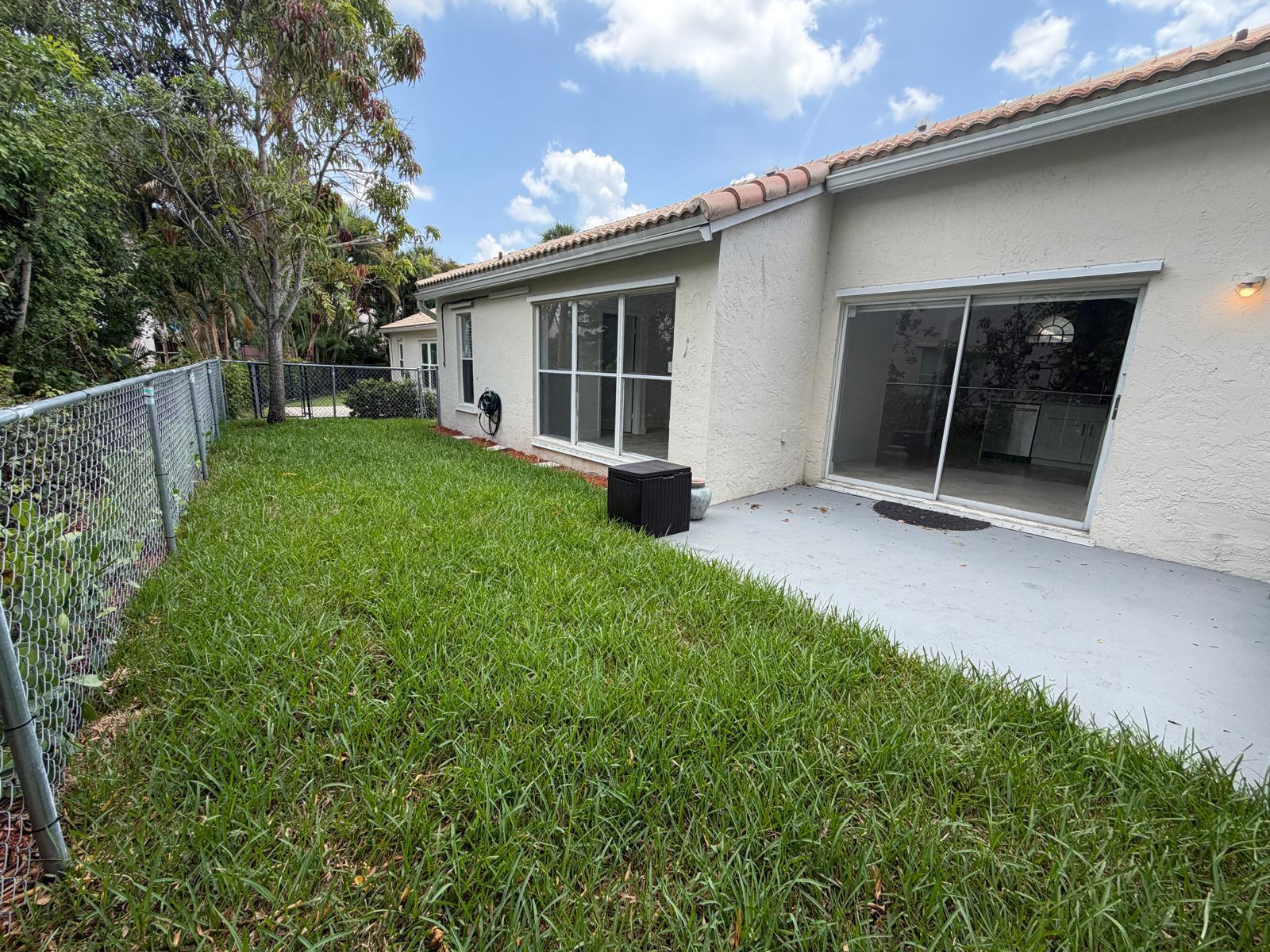 WOODSIDE ESTATES - Residential