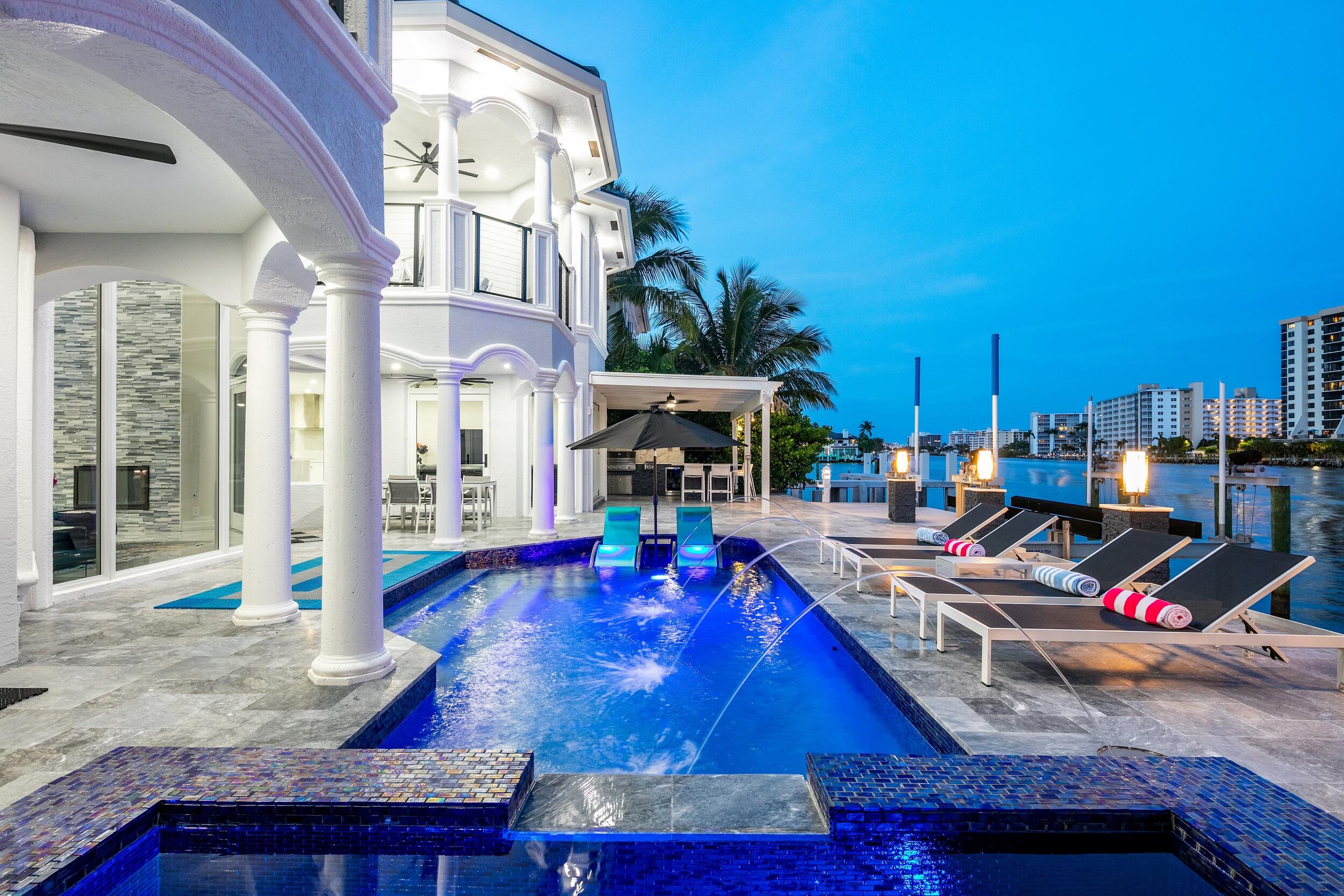 BOCA HARBOUR ISLAND SEC - Residential