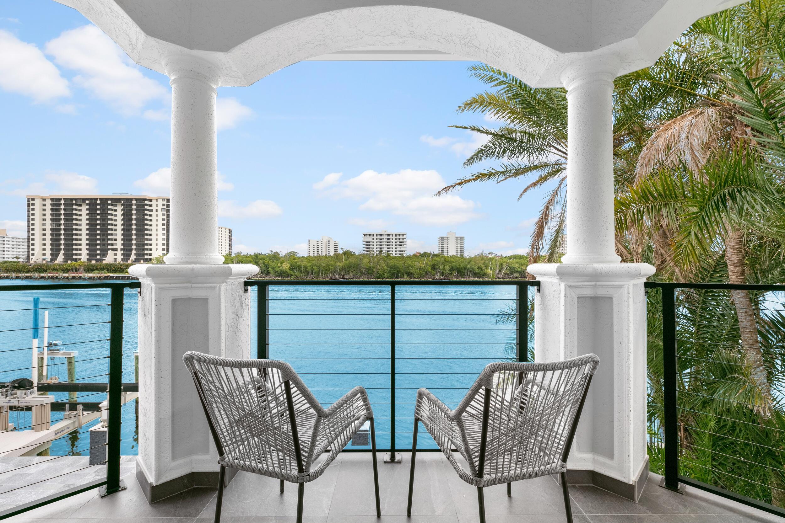 BOCA HARBOUR ISLAND SEC - Residential