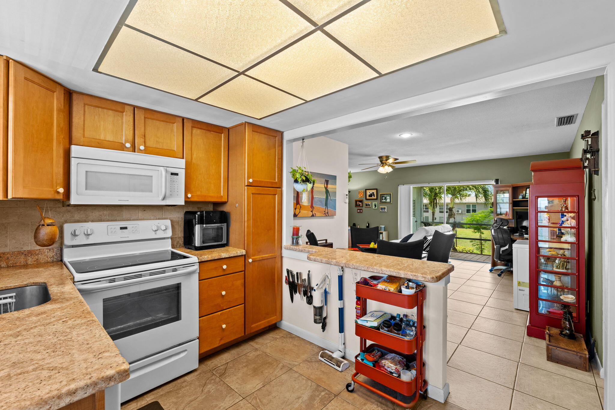 FOUR SEA SUNS CONDO - Residential