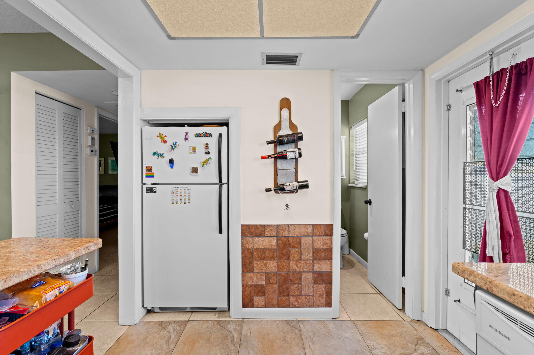 FOUR SEA SUNS CONDO - Residential