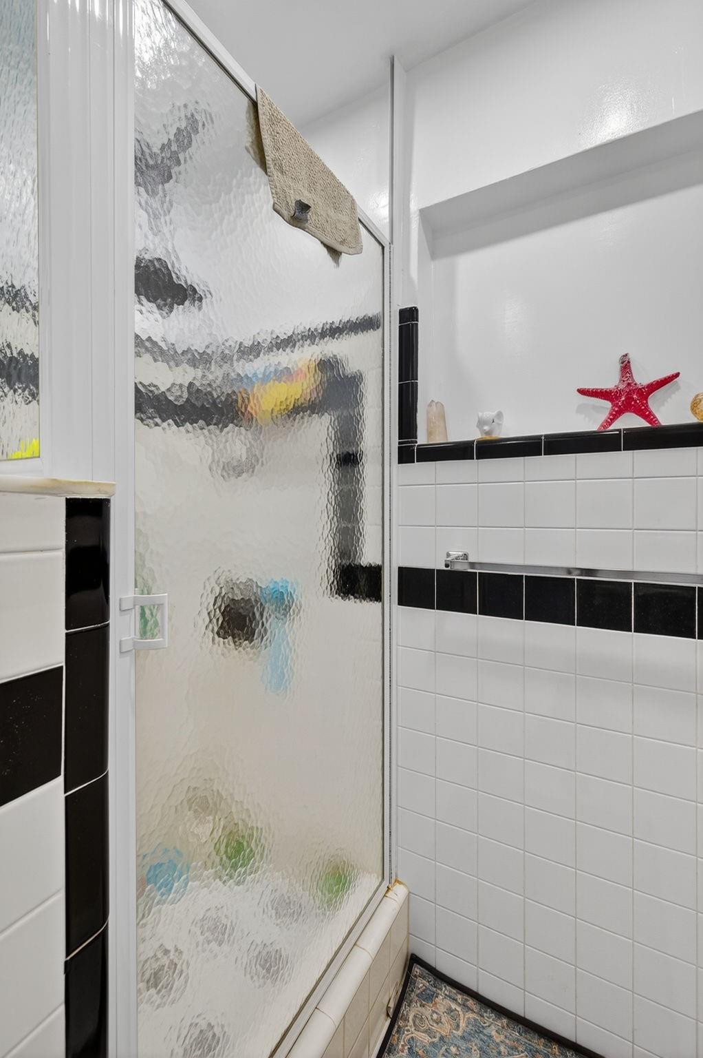 CORAL BROOK - Residential Lease