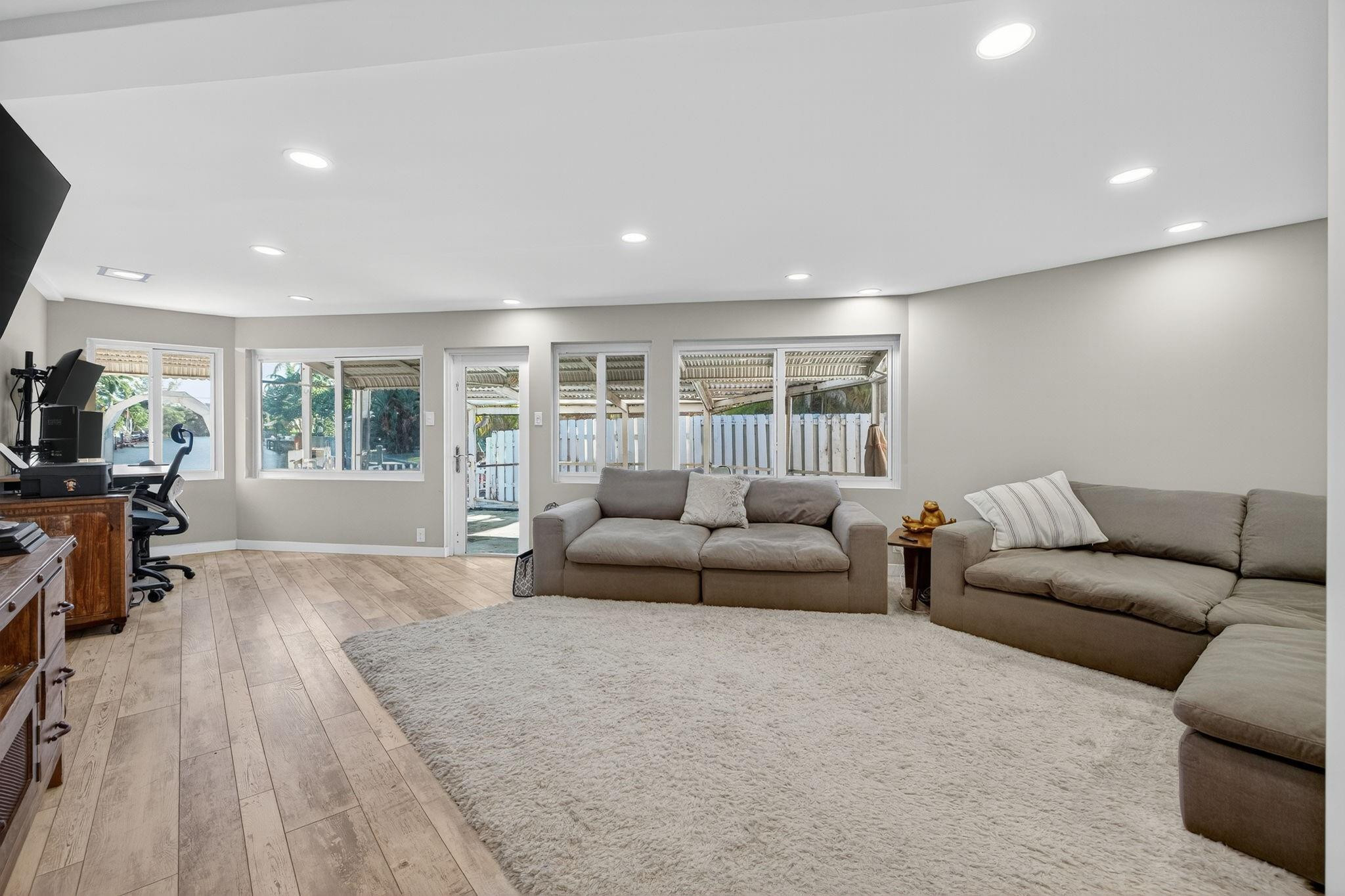 CORAL BROOK - Residential Lease
