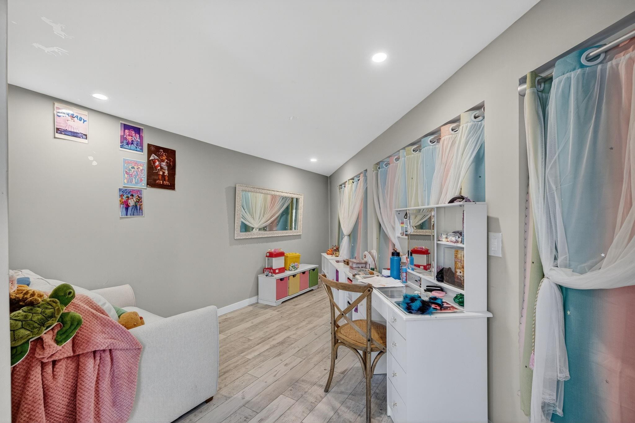 CORAL BROOK - Residential Lease