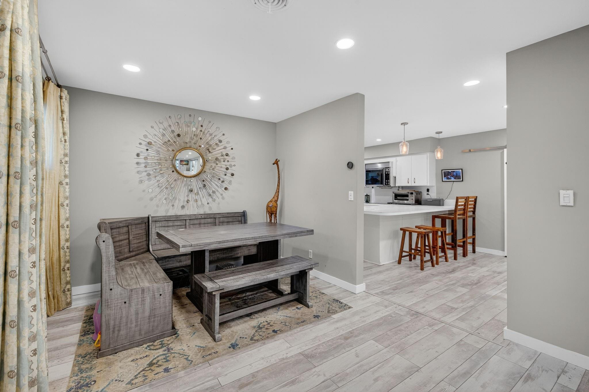 CORAL BROOK - Residential Lease