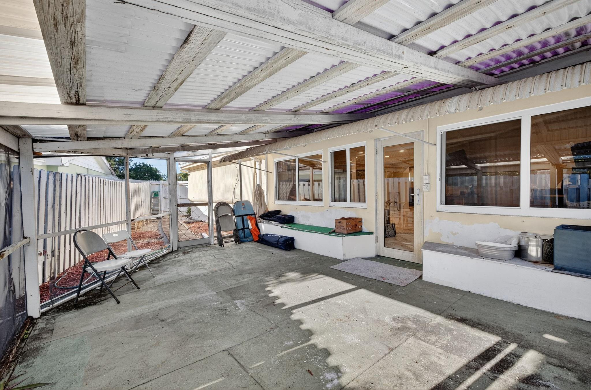 CORAL BROOK - Residential Lease