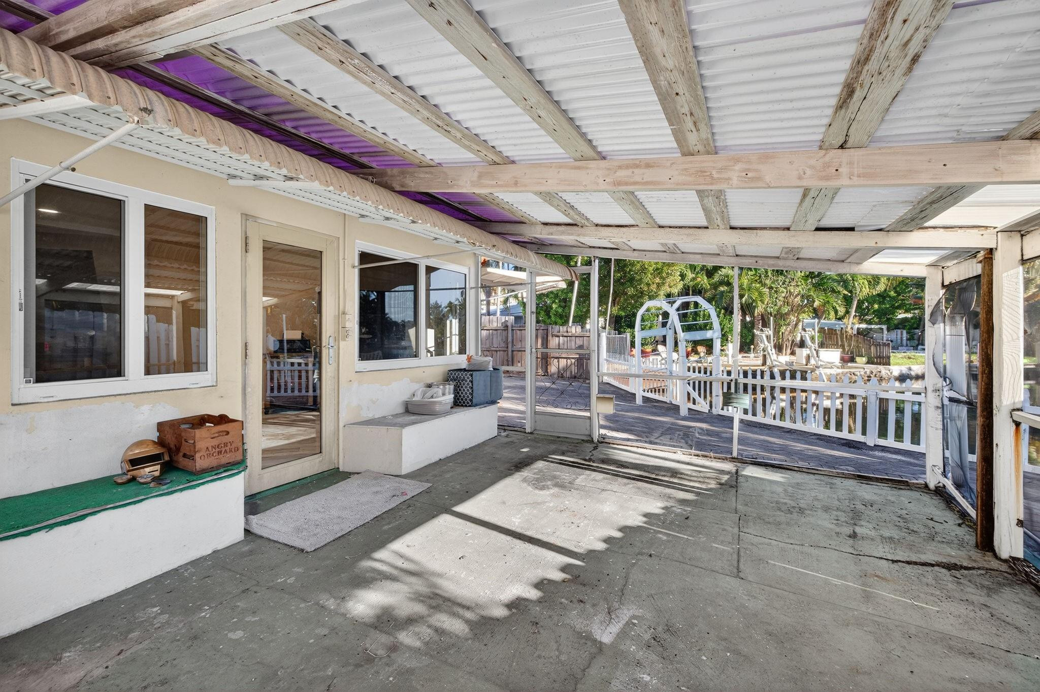 CORAL BROOK - Residential Lease