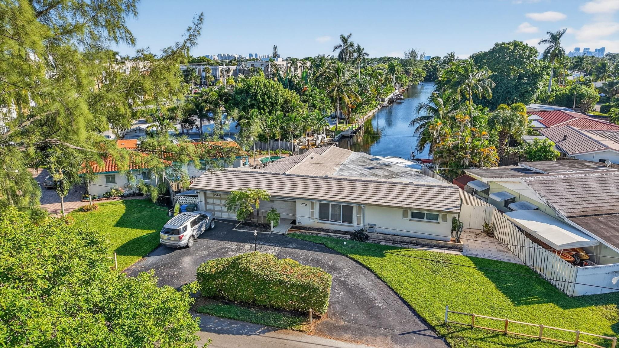 CORAL BROOK - Residential Lease