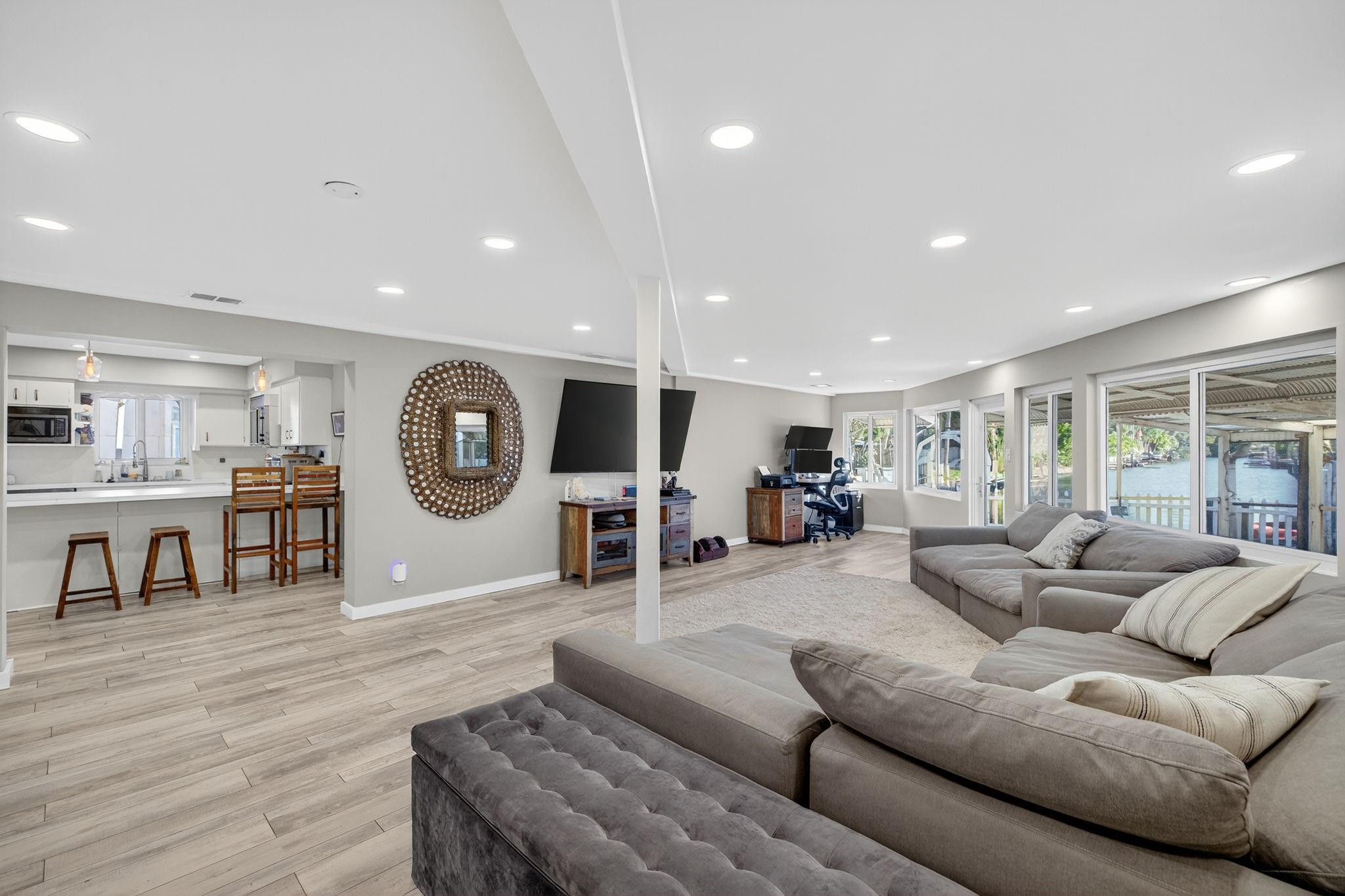 CORAL BROOK - Residential Lease