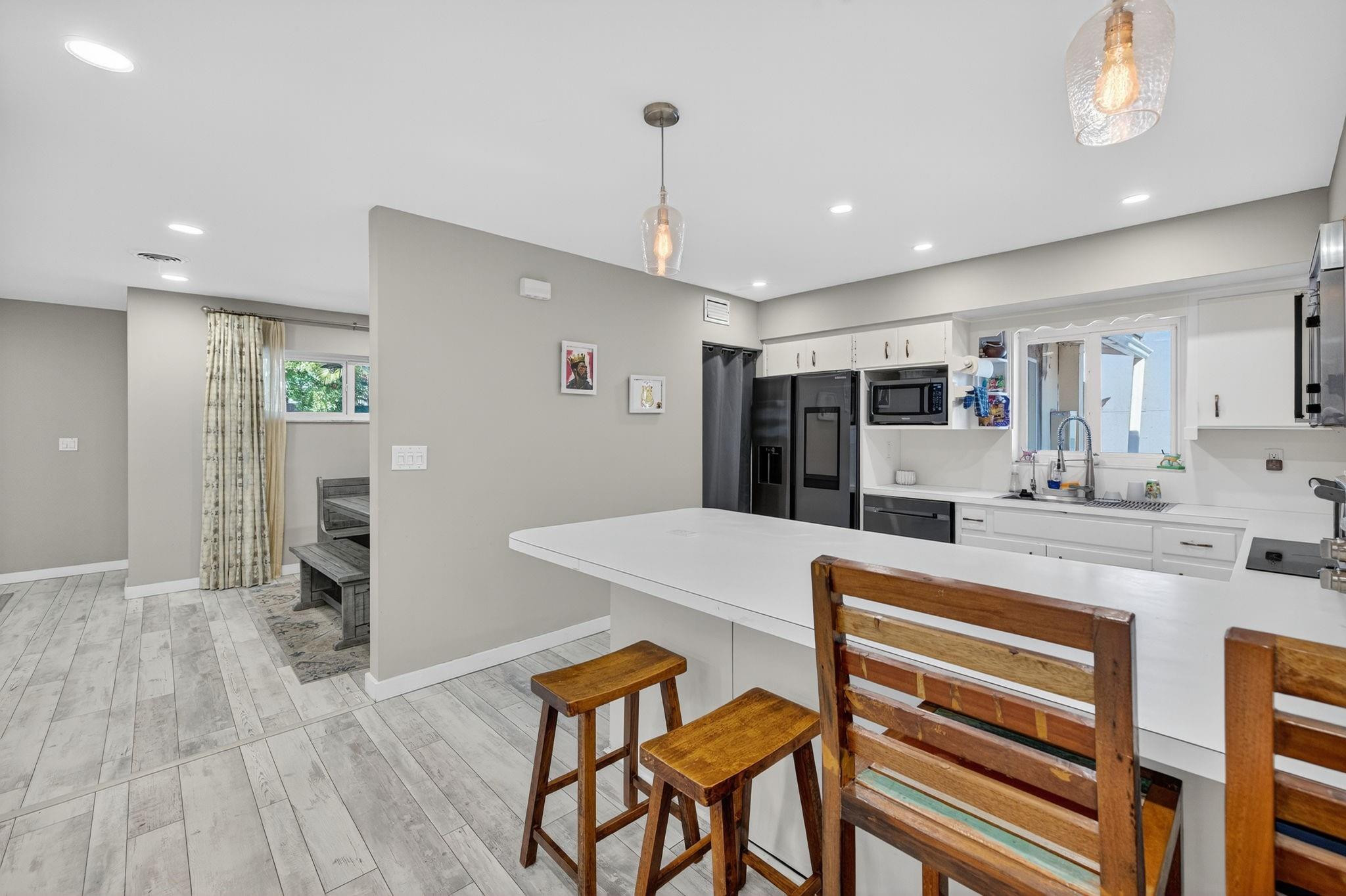 CORAL BROOK - Residential Lease