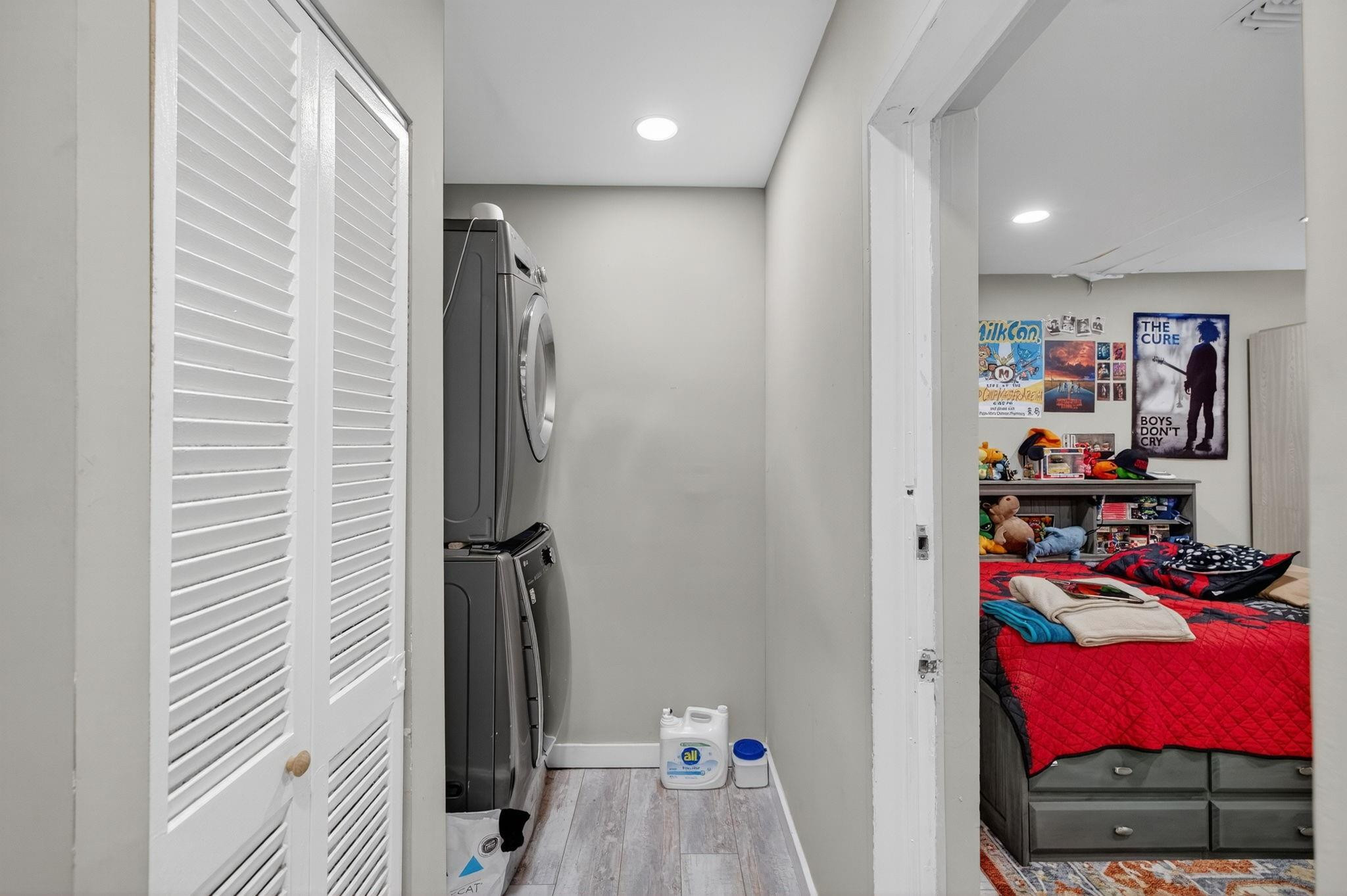 CORAL BROOK - Residential Lease