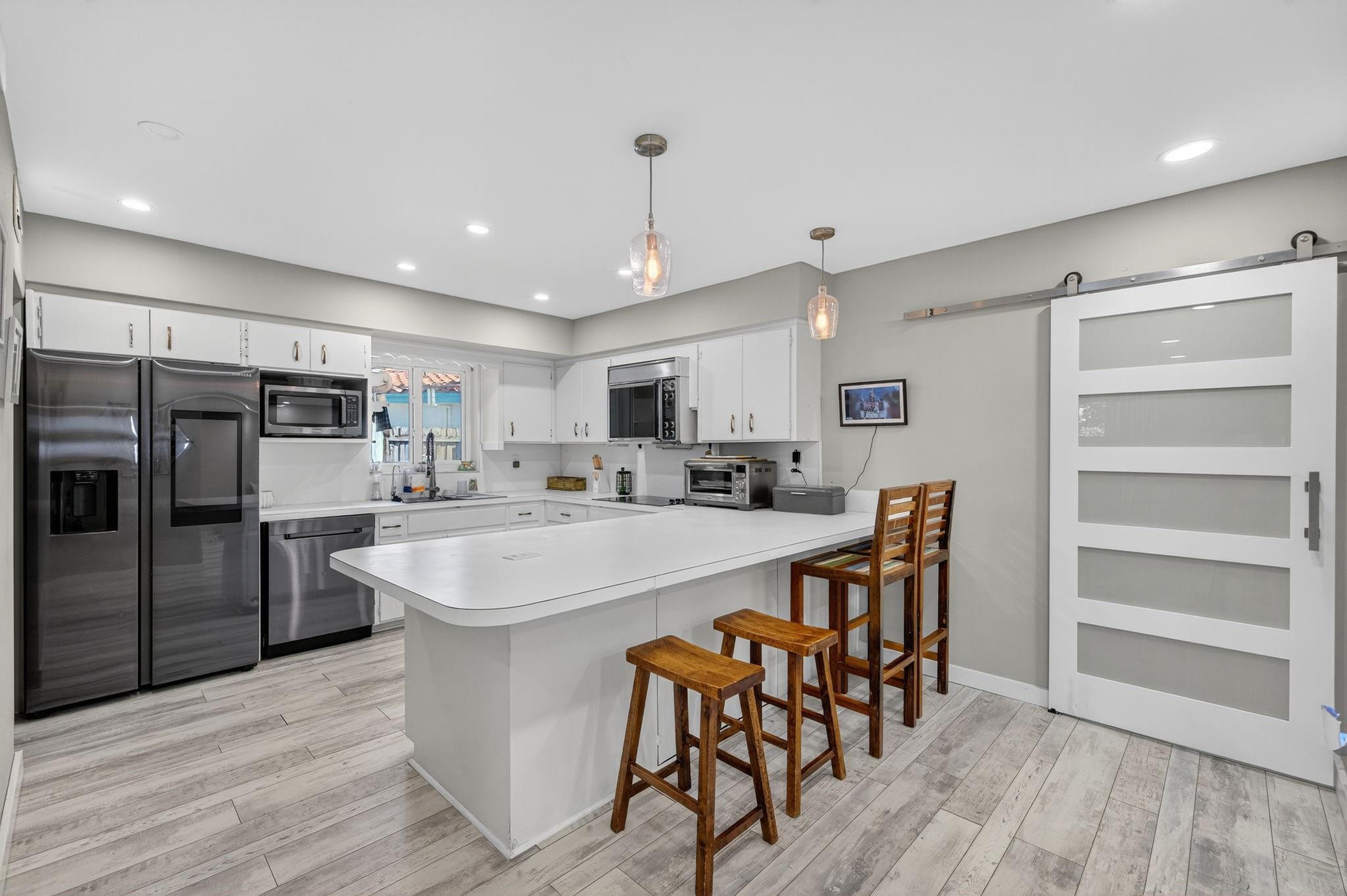 CORAL BROOK - Residential Lease