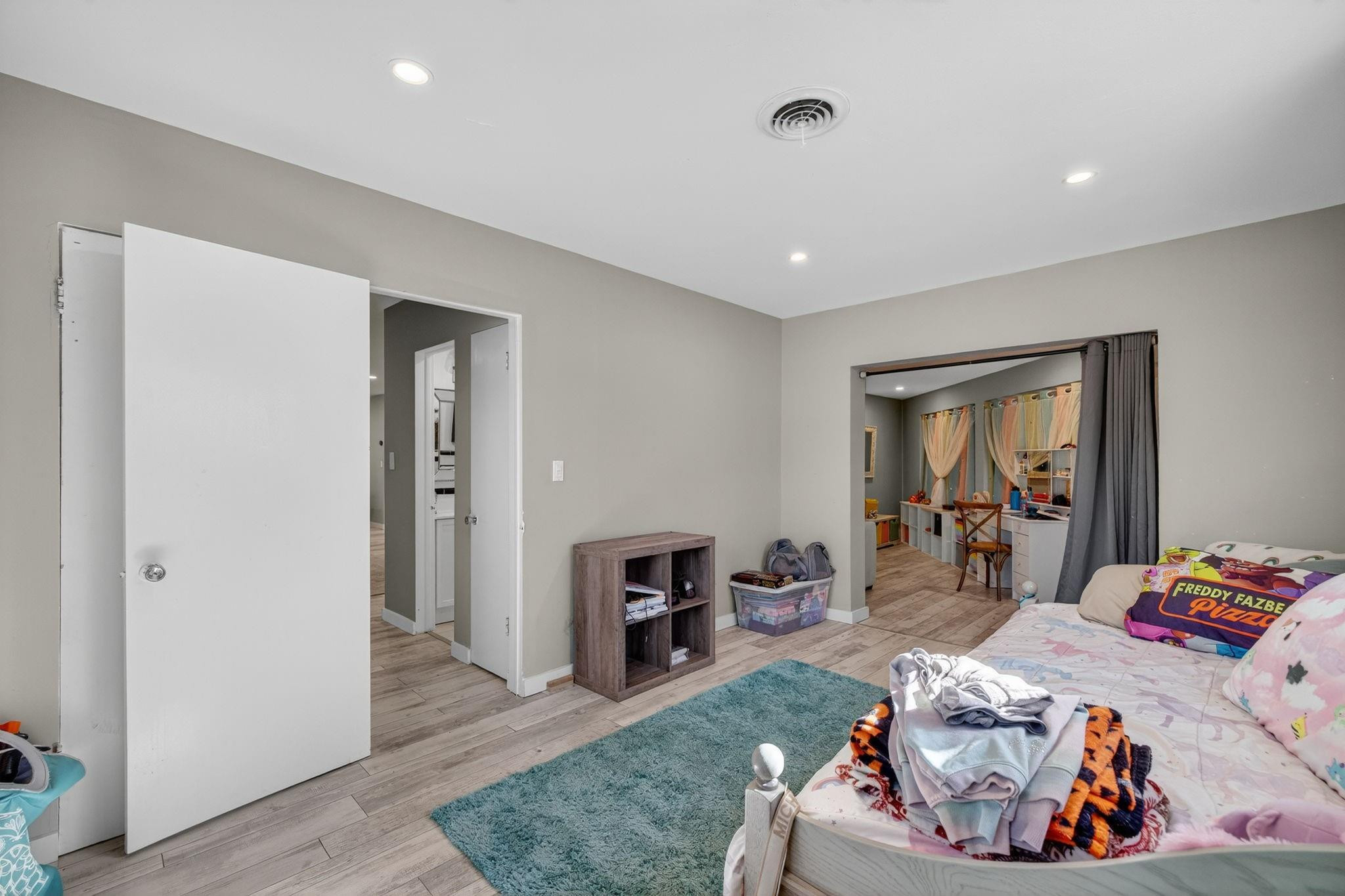 CORAL BROOK - Residential Lease