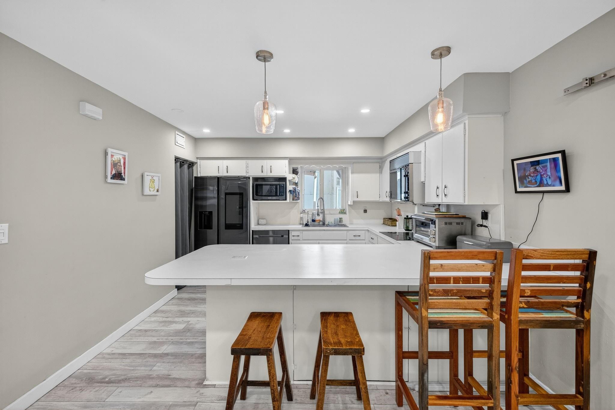 CORAL BROOK - Residential Lease