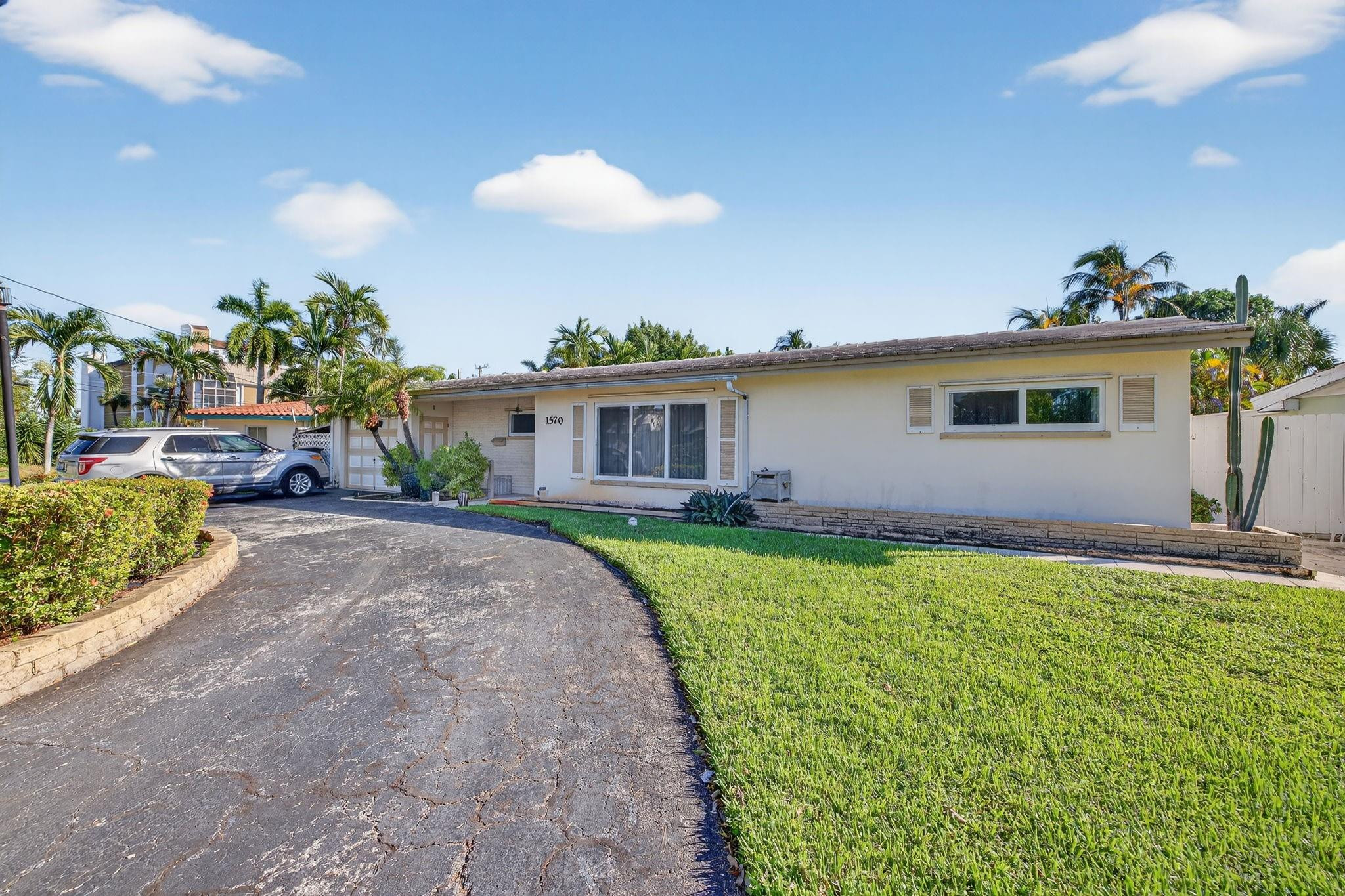 CORAL BROOK - Residential Lease