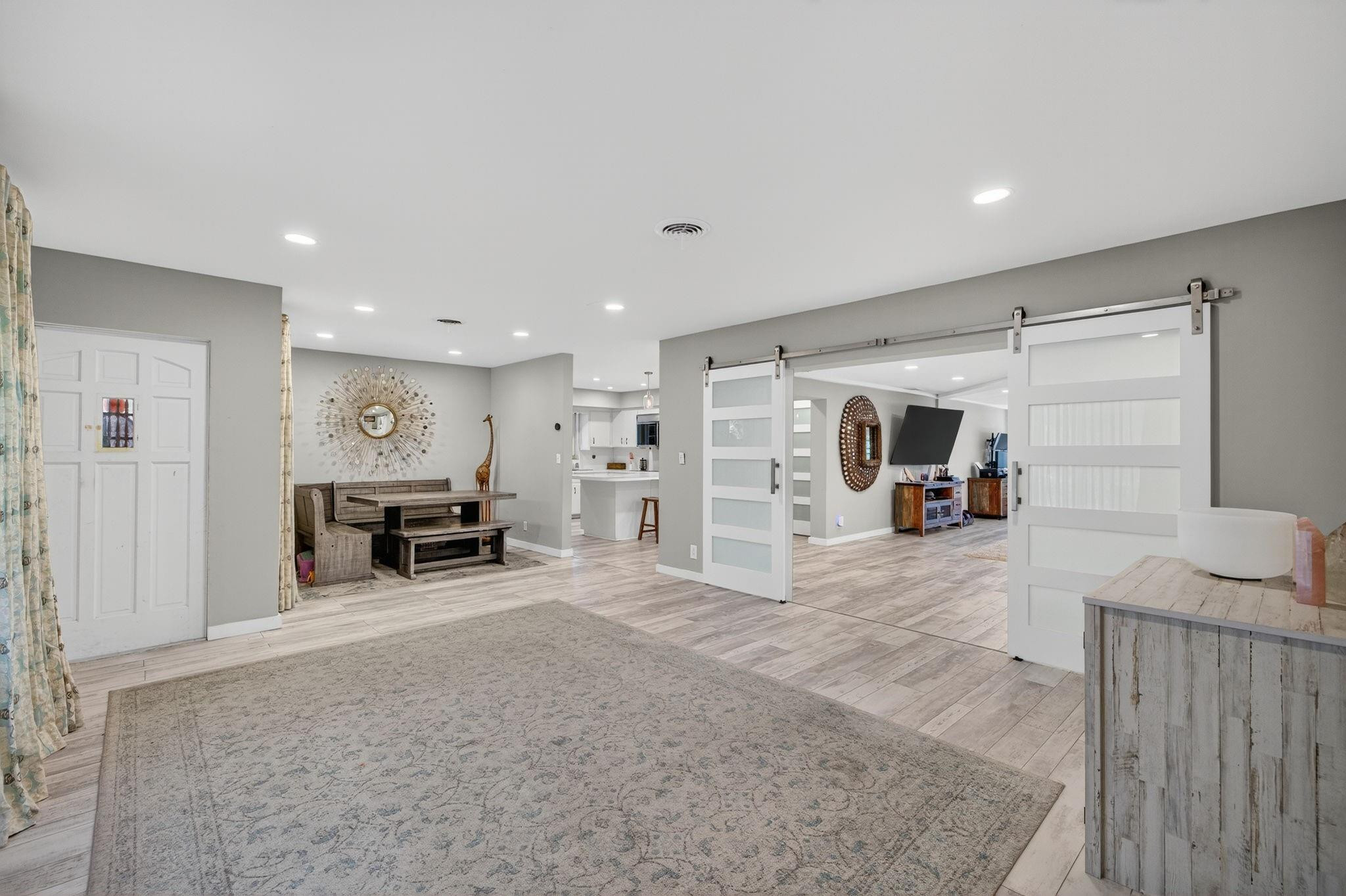 CORAL BROOK - Residential Lease