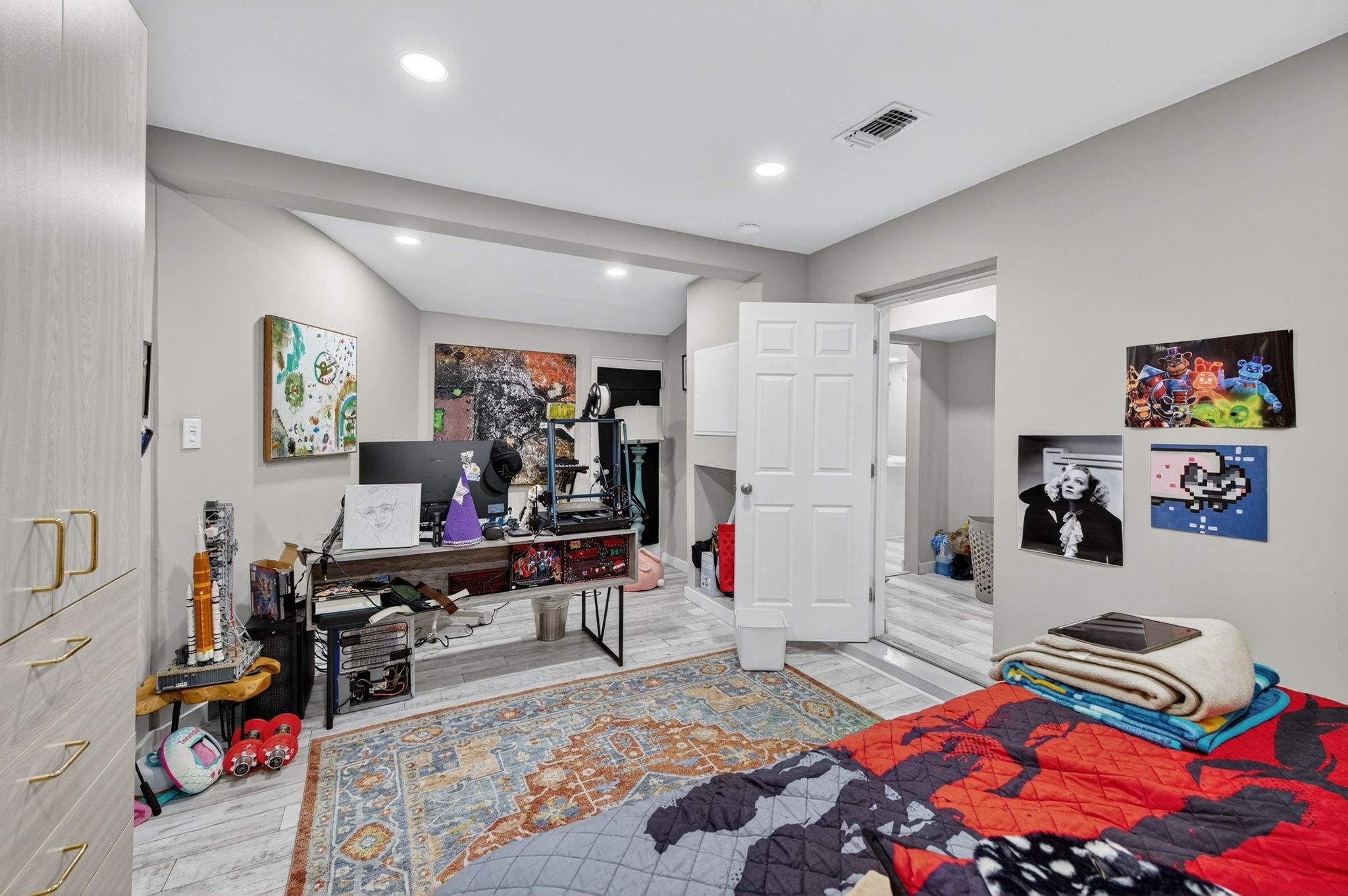 CORAL BROOK - Residential Lease