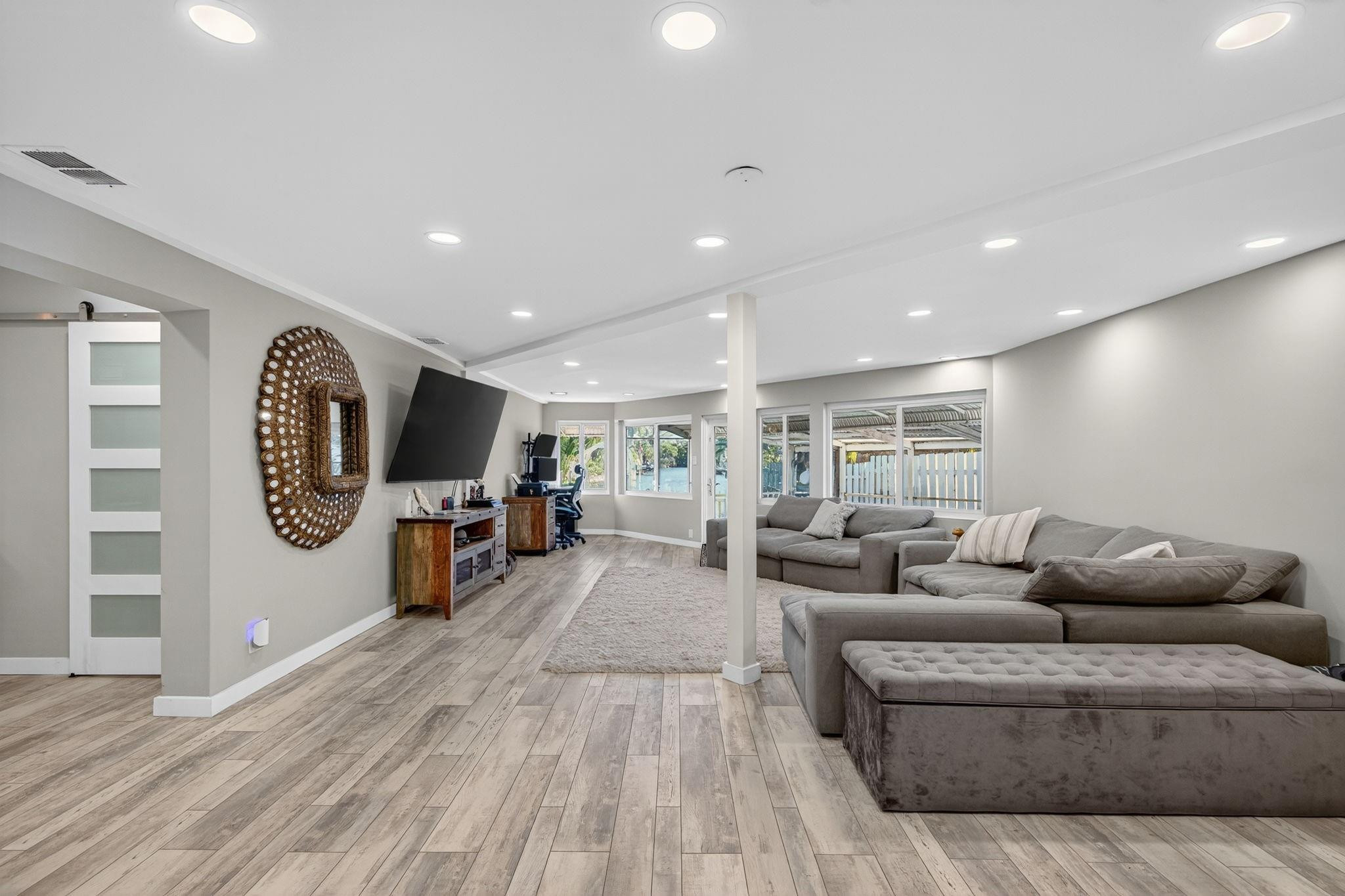 CORAL BROOK - Residential Lease