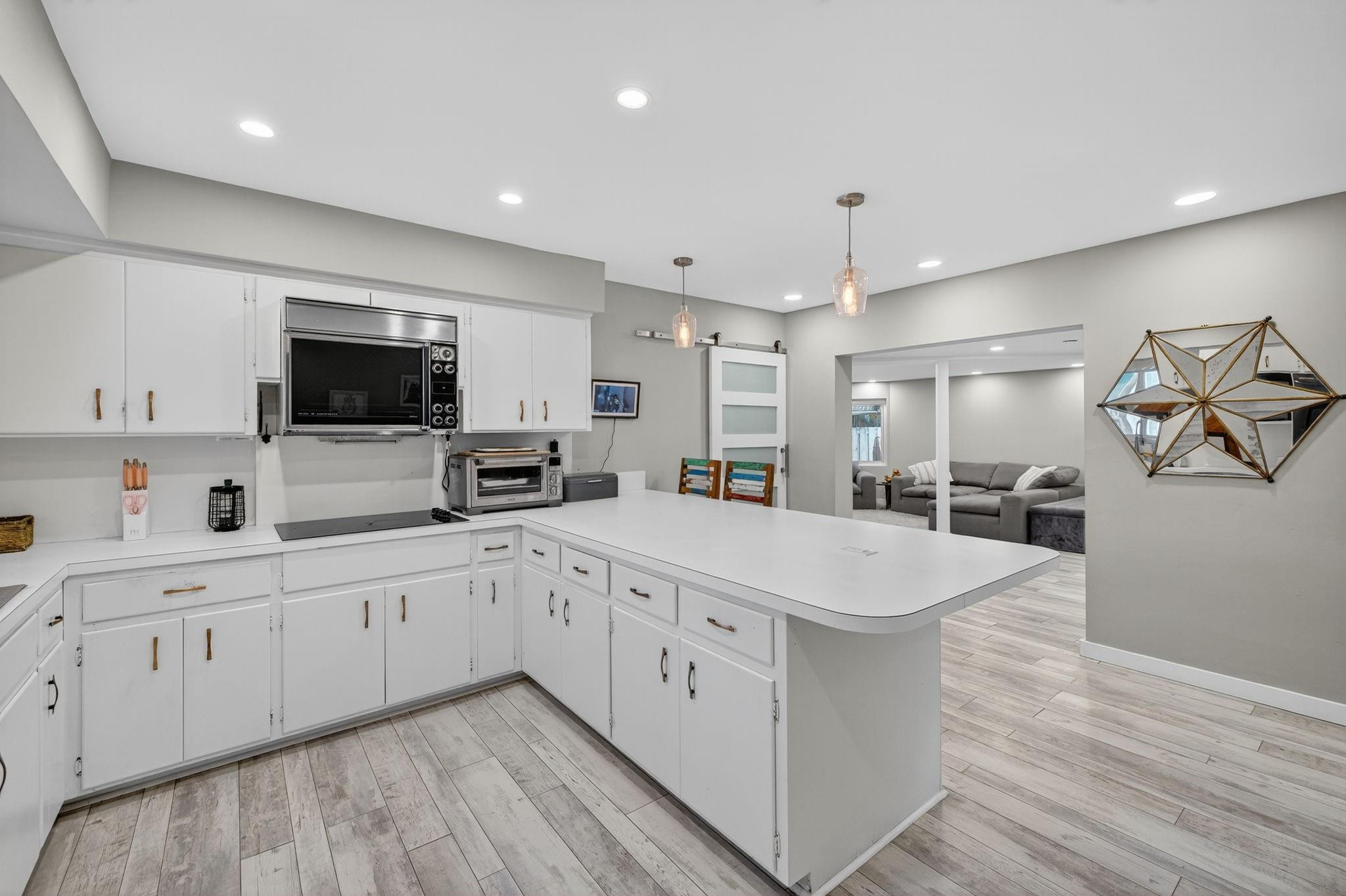 CORAL BROOK - Residential Lease