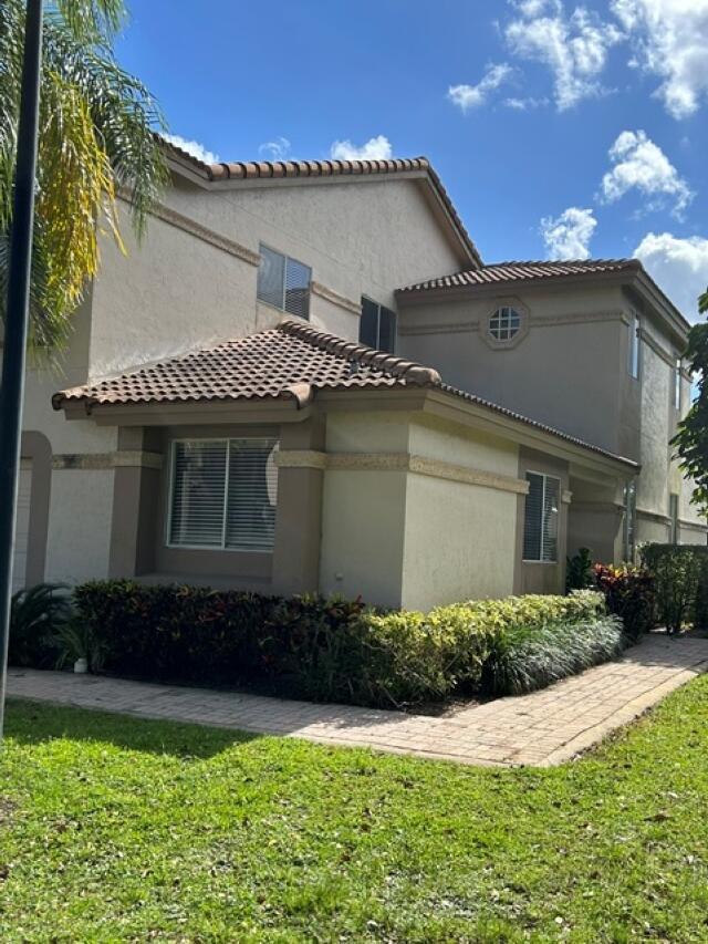 PLUM AT BOCA POINTE COND - Residential