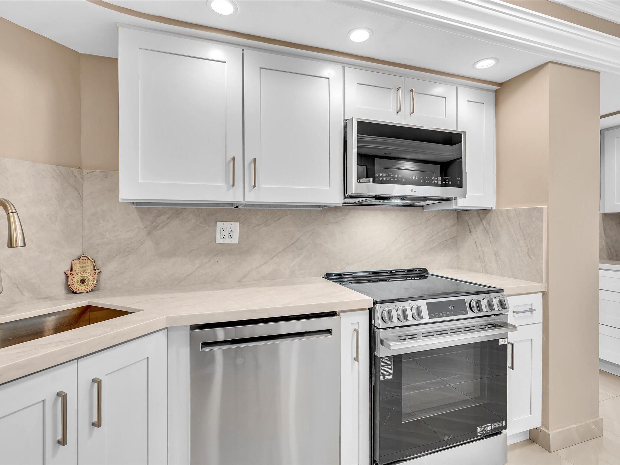 CORAL RIDGE TOWERS EAST CO-OP - Residential