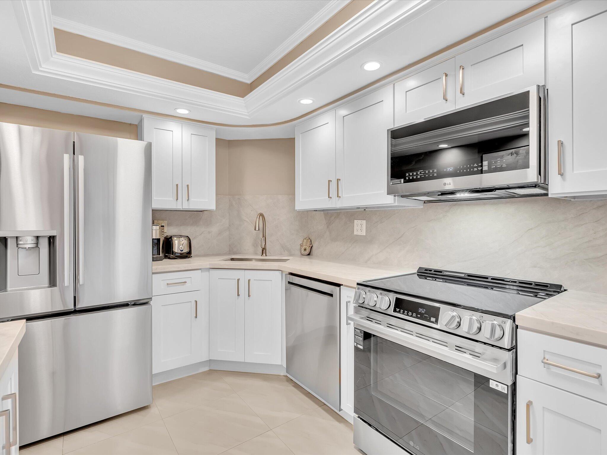 CORAL RIDGE TOWERS EAST CO-OP - Residential