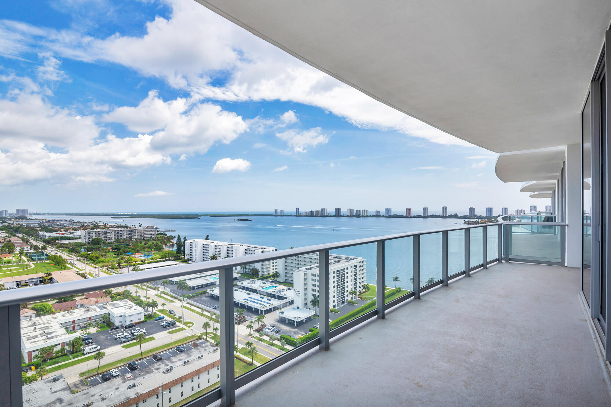 NAUTILUS 220 CONDO - Residential