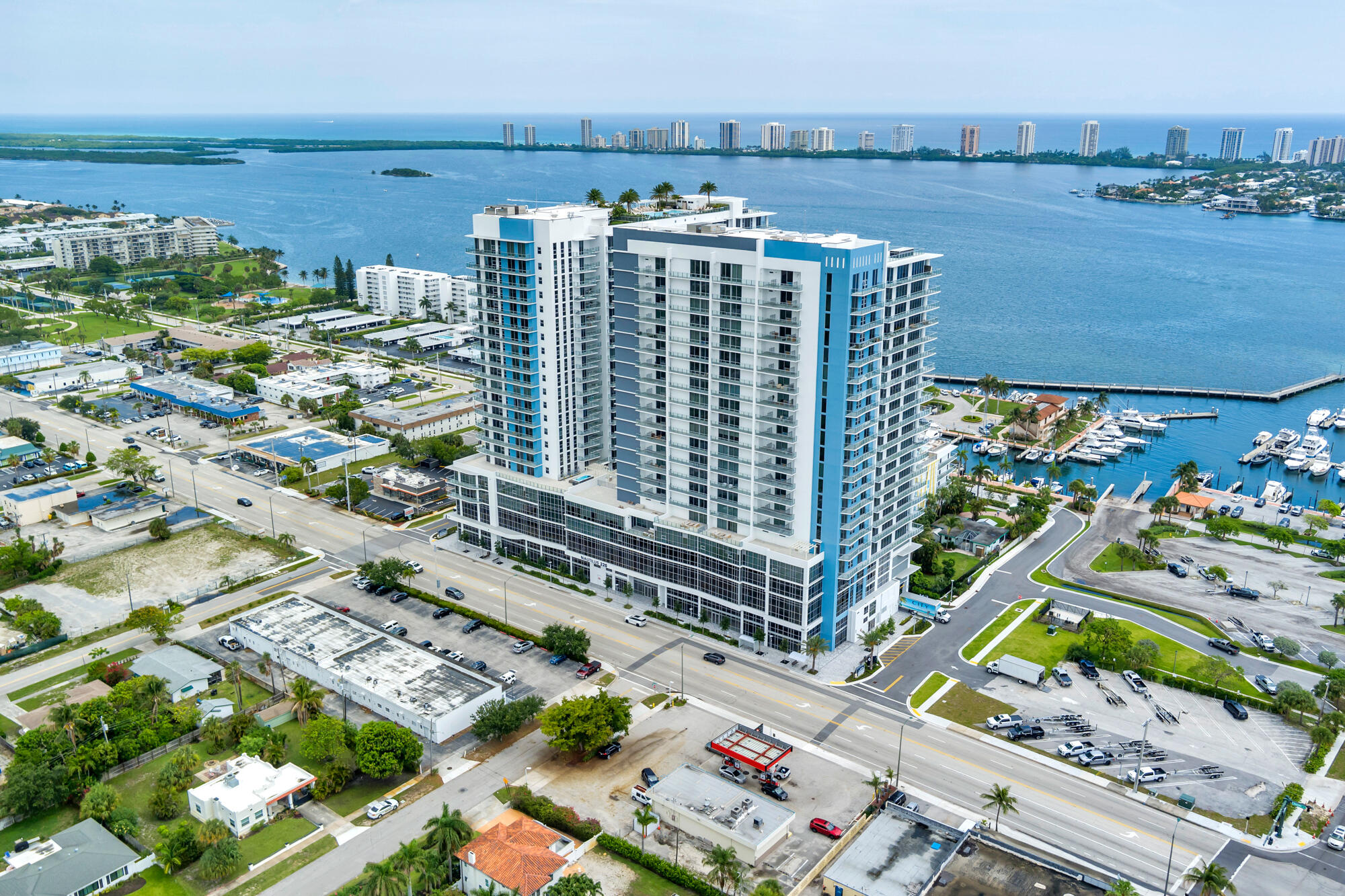 NAUTILUS 220 CONDO - Residential