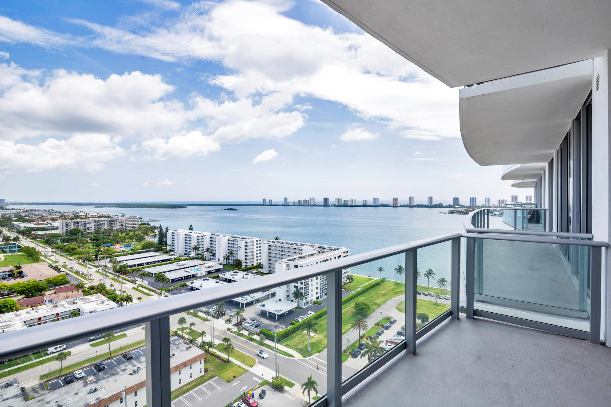 NAUTILUS 220 CONDO - Residential