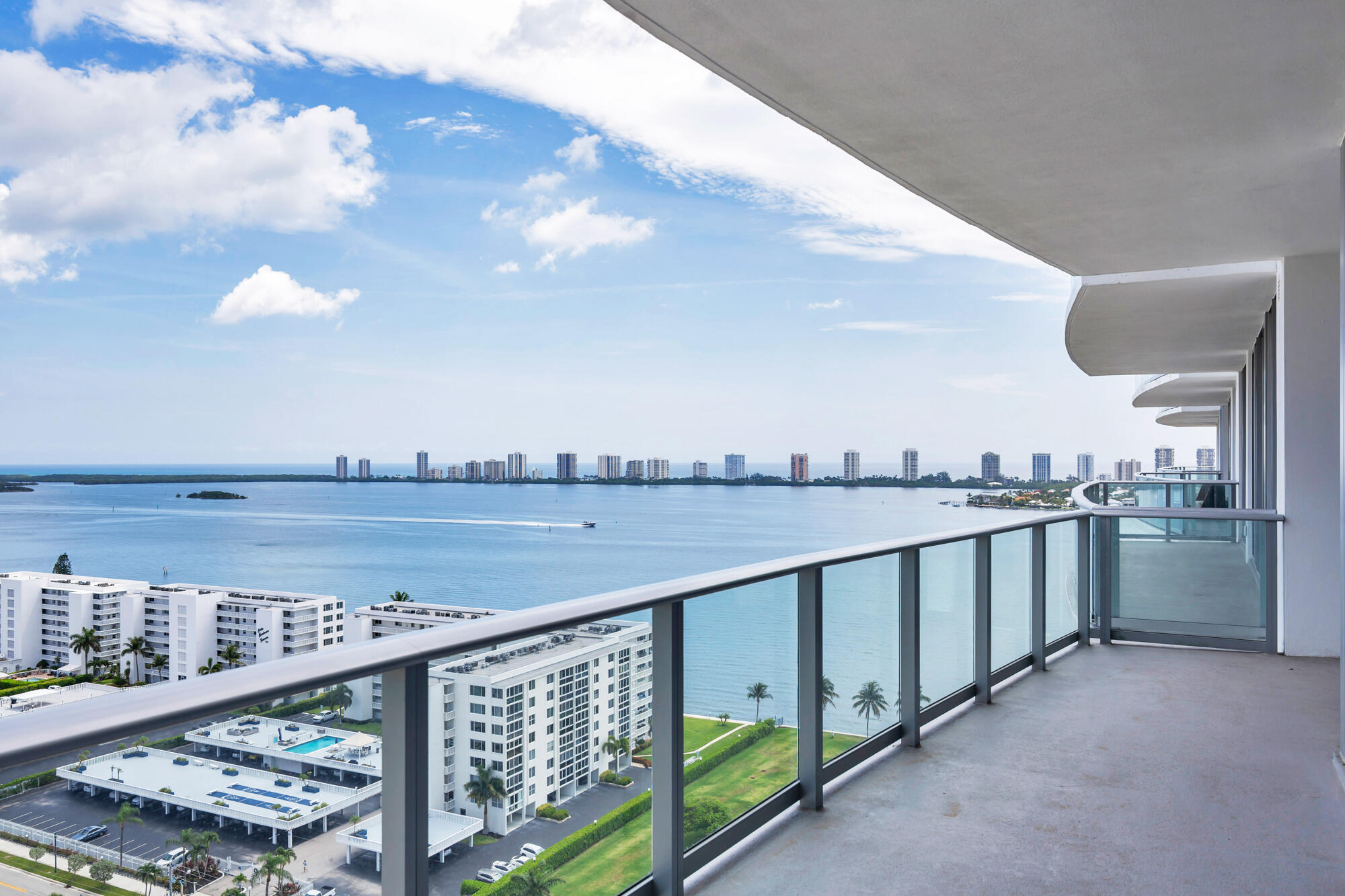 NAUTILUS 220 CONDO - Residential