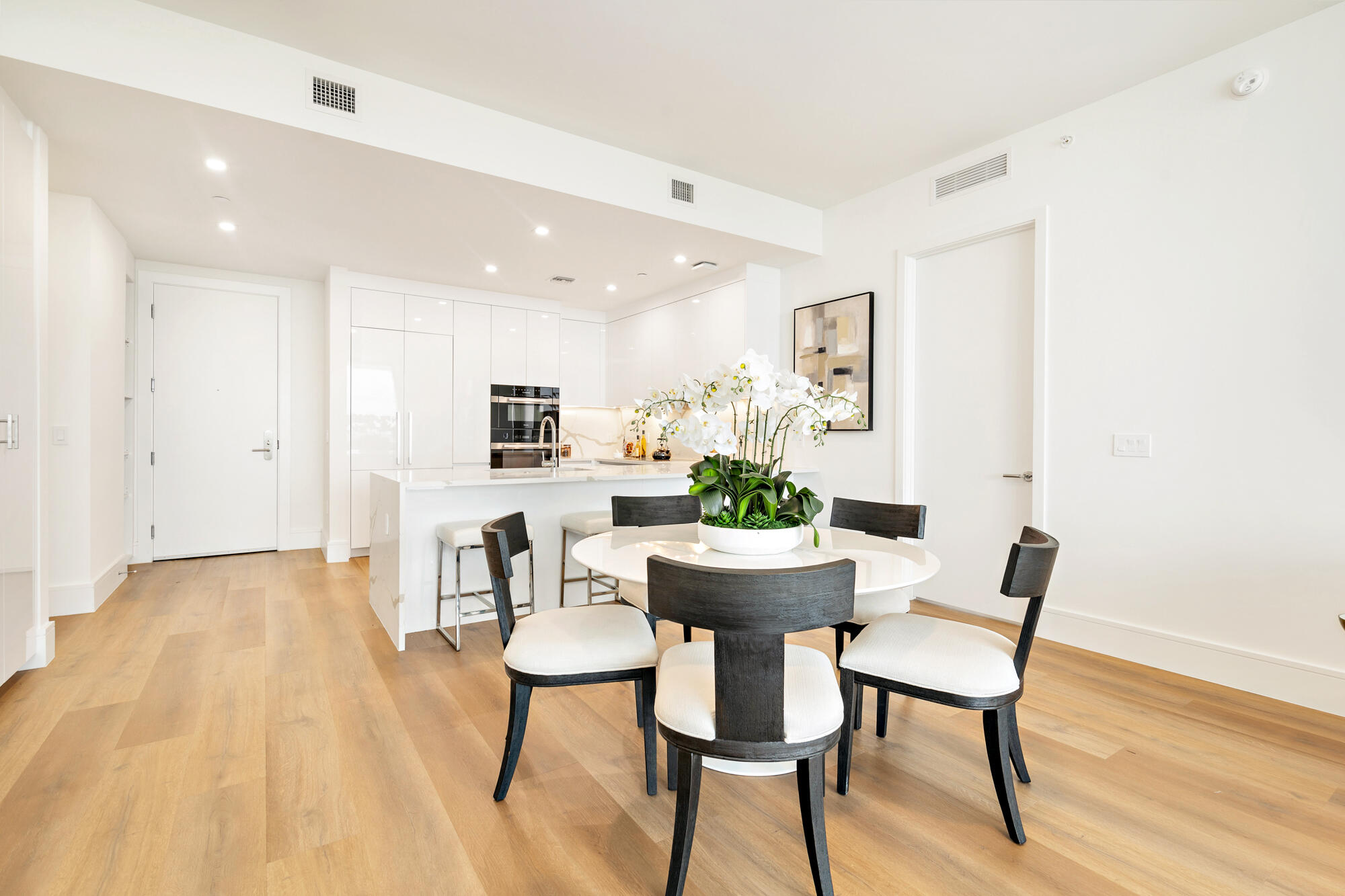 NAUTILUS 220 CONDO - Residential